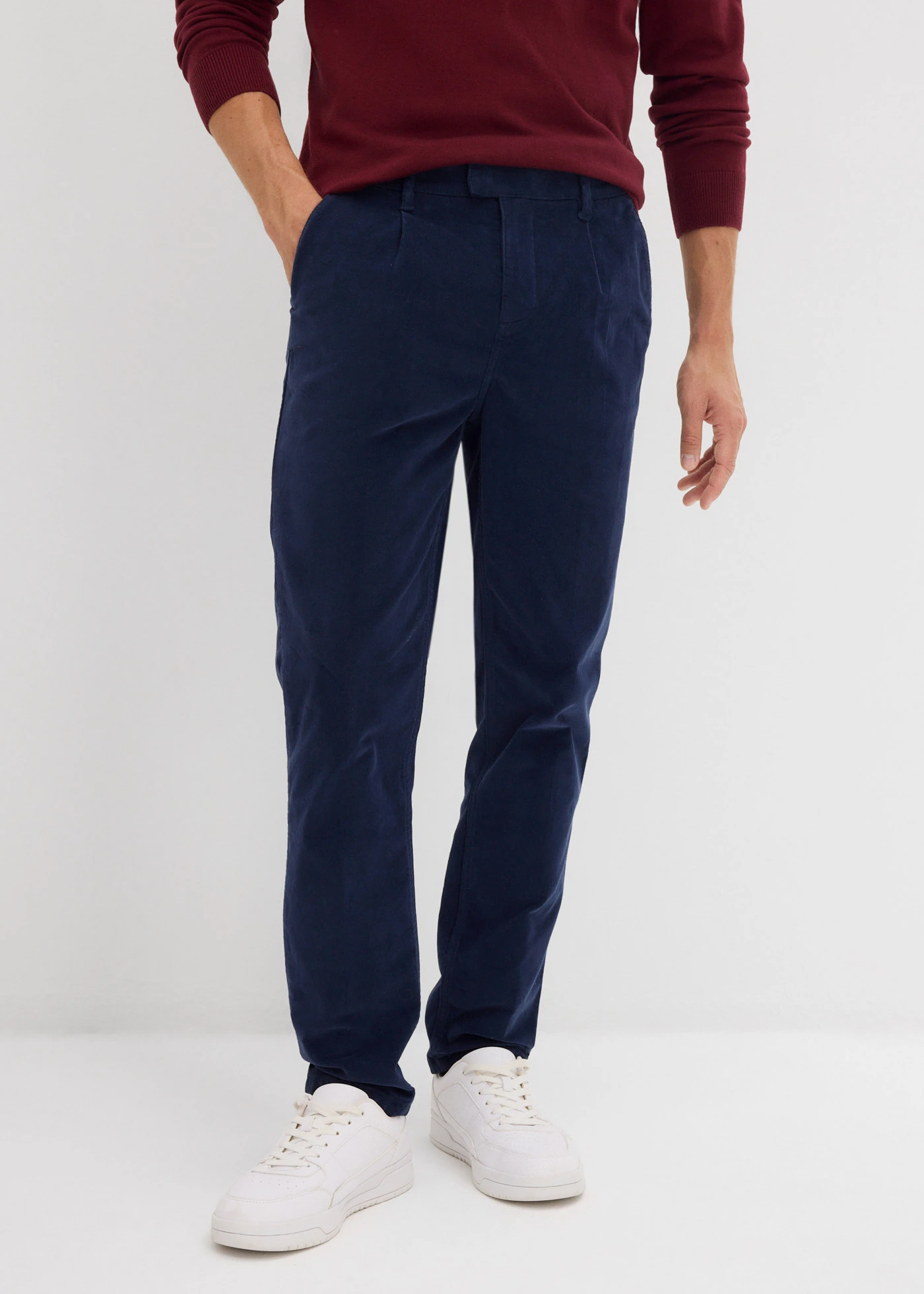 Pantalon regular en velours côtelé de coton extensible, fuselé • bleu foncé • Boutique bonprix