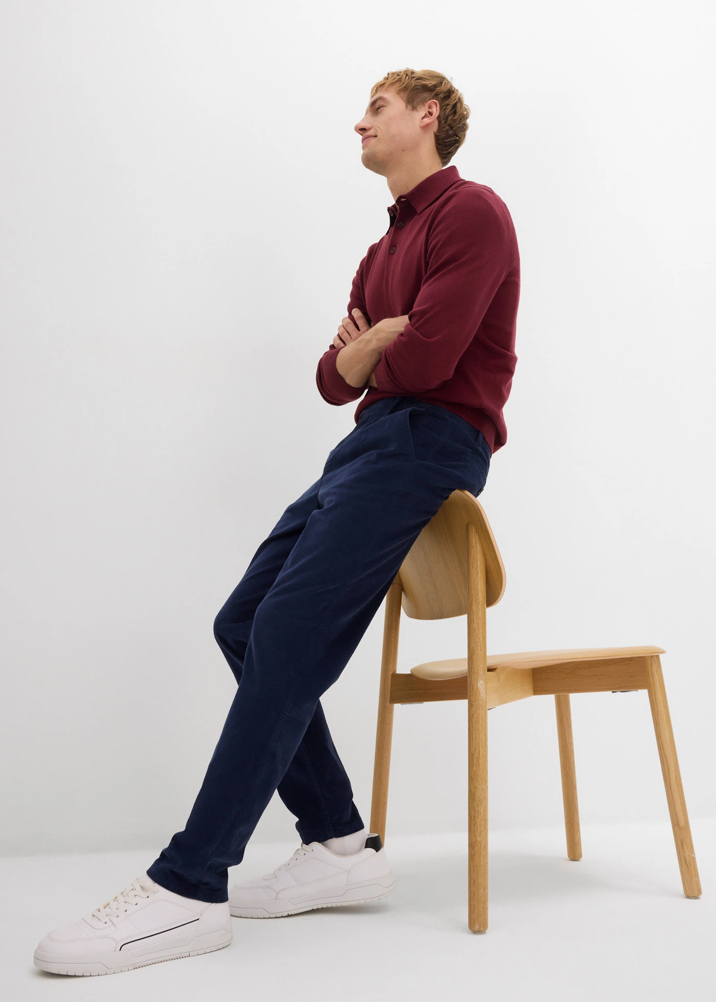 Pantalon regular en velours côtelé de coton extensible, fuselé • bleu foncé • Boutique bonprix