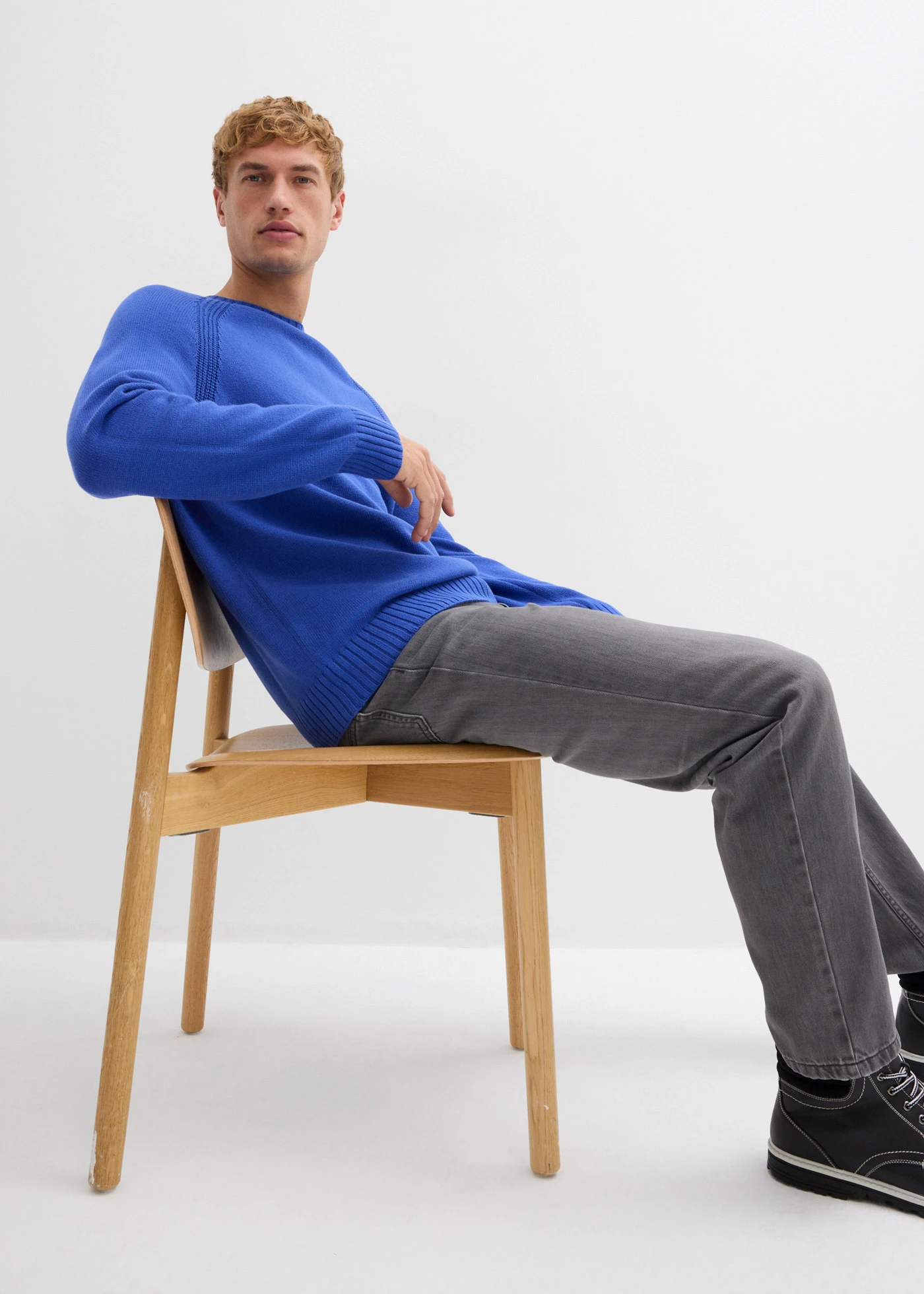 Pulóver, jemne pletený, z recyklovanej bavlny • drahokamovo modrá • obchod bonprix