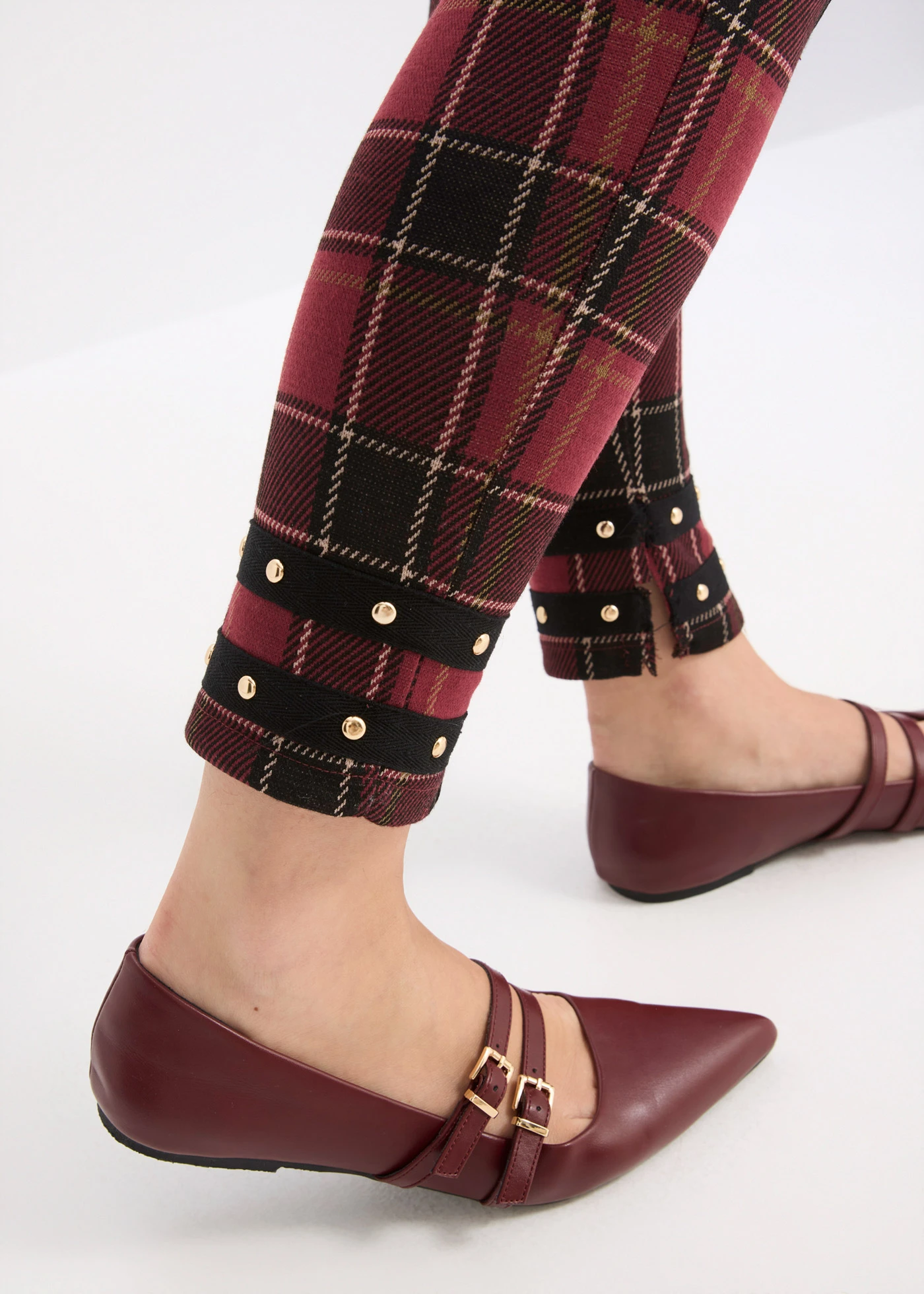 Jegging arany színben fénylő szegecsekkel • piros/kockás • bonprix áruház