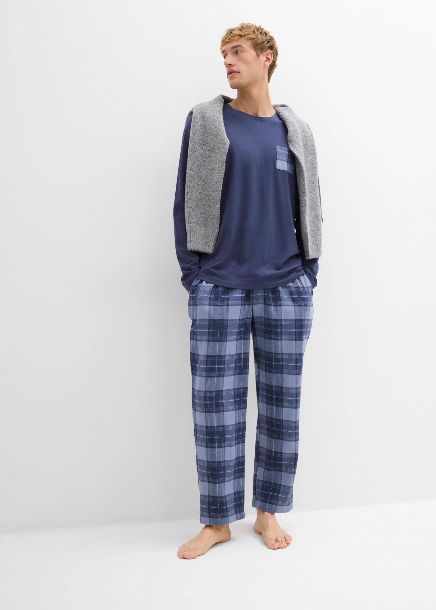 Heren pyjama met flanellen broek van zacht katoen • donkerblauw geruit • bonprix online shop