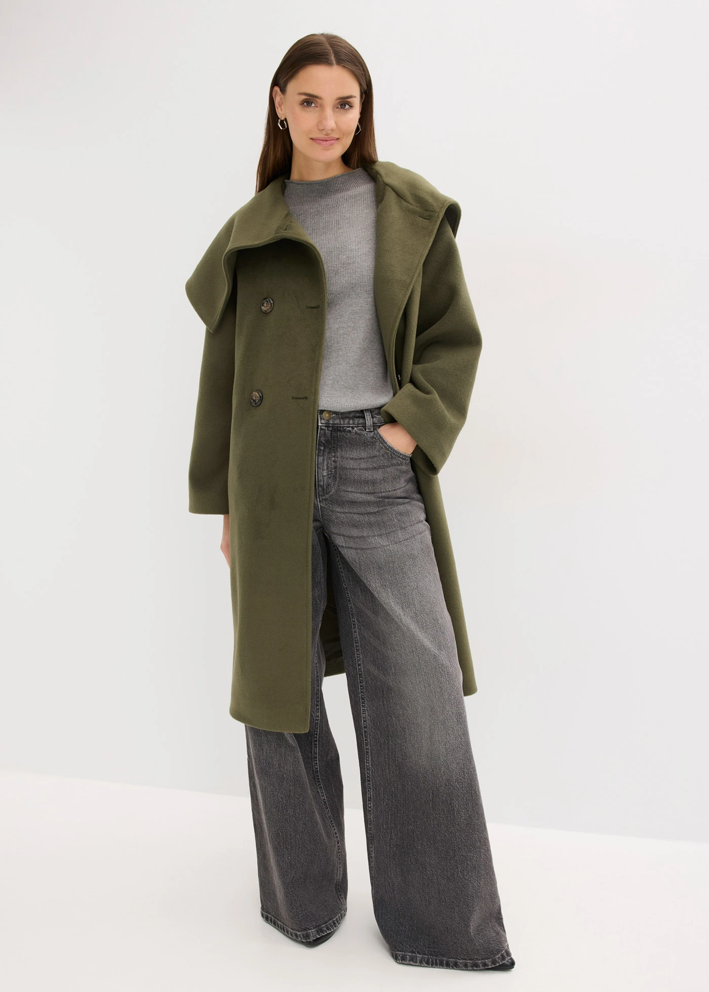 Manteau oversize à large col • olive foncé • Boutique bonprix