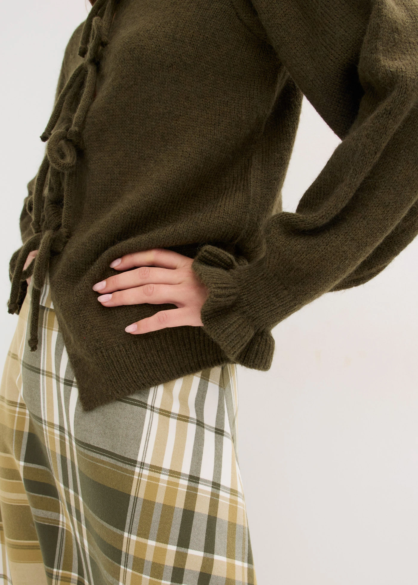 Oversize pletený kabátek z měkké vlněné směsi • tmavě olivová-matně olivová melír • bonprix obchod