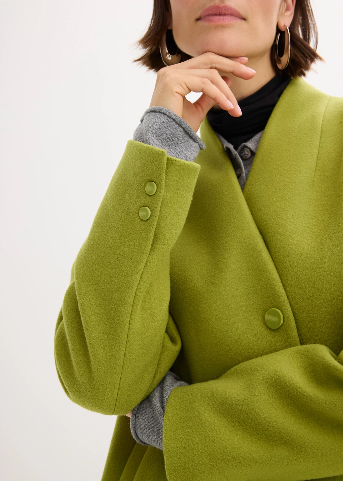 Manteau court • vert mousse • Boutique bonprix