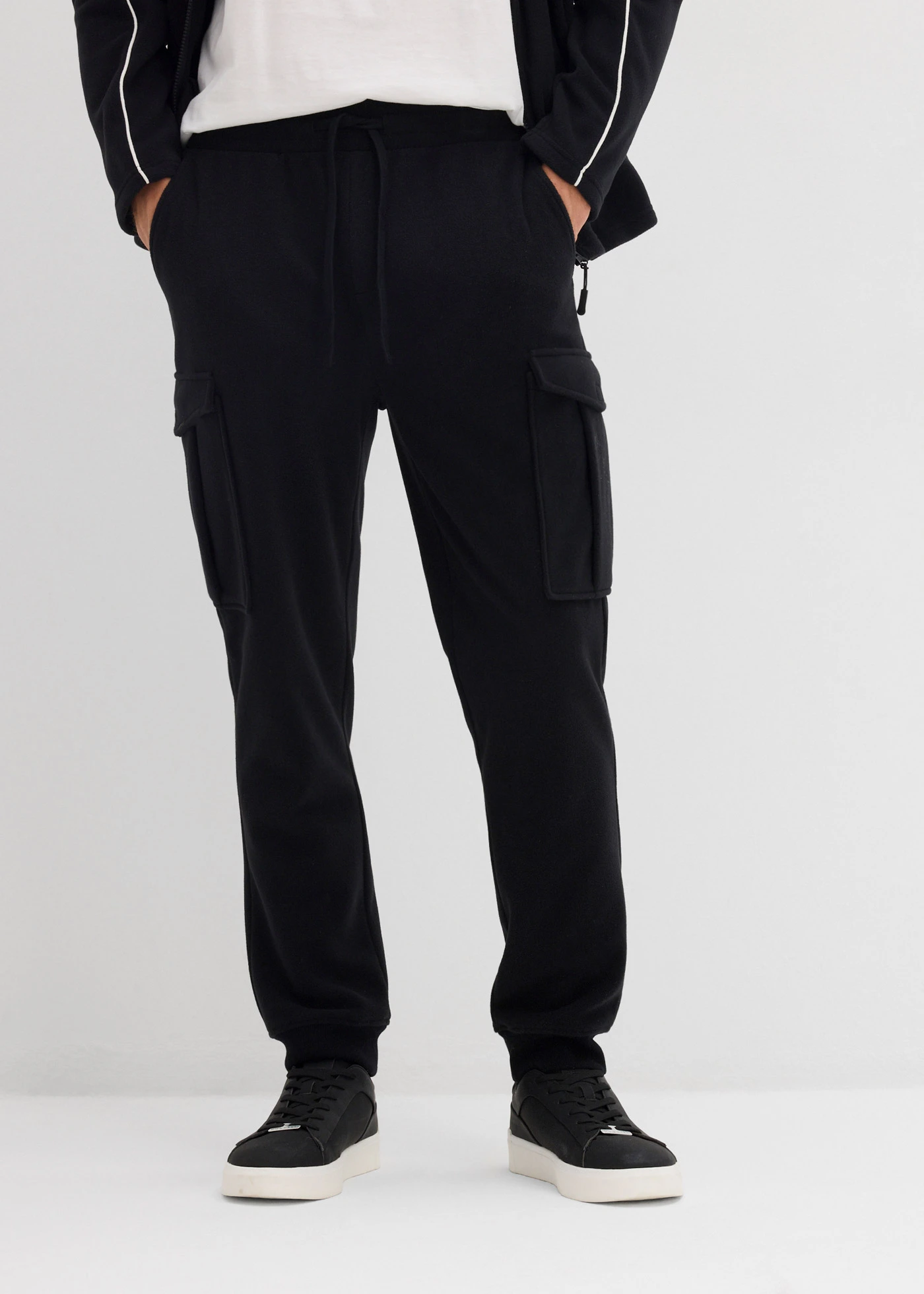 warme cargo broek van fleece, regular fit • zwart • bonprix online shop