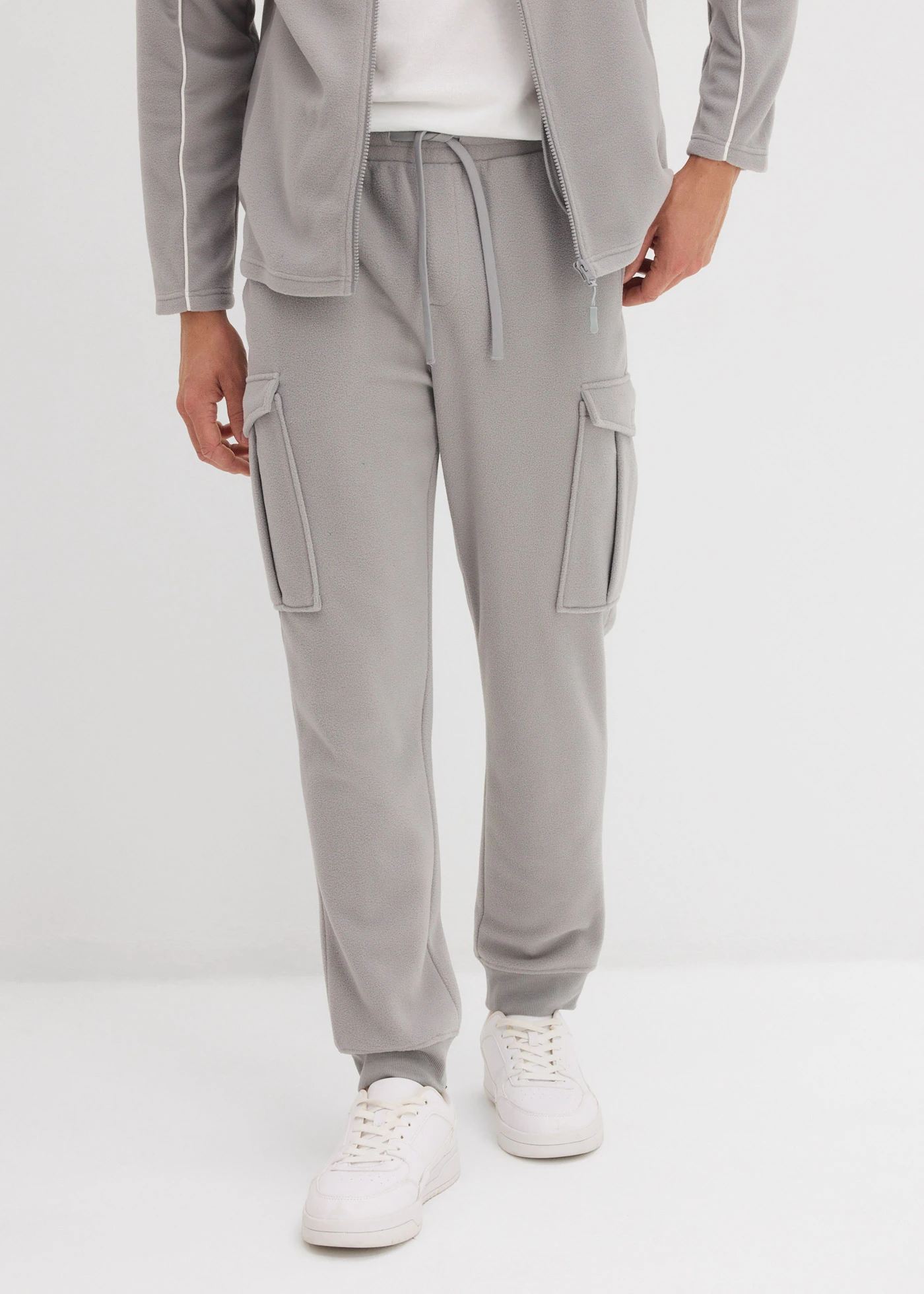 Pantalon cargo en polaire chaude, regular • gris ombré • Boutique bonprix