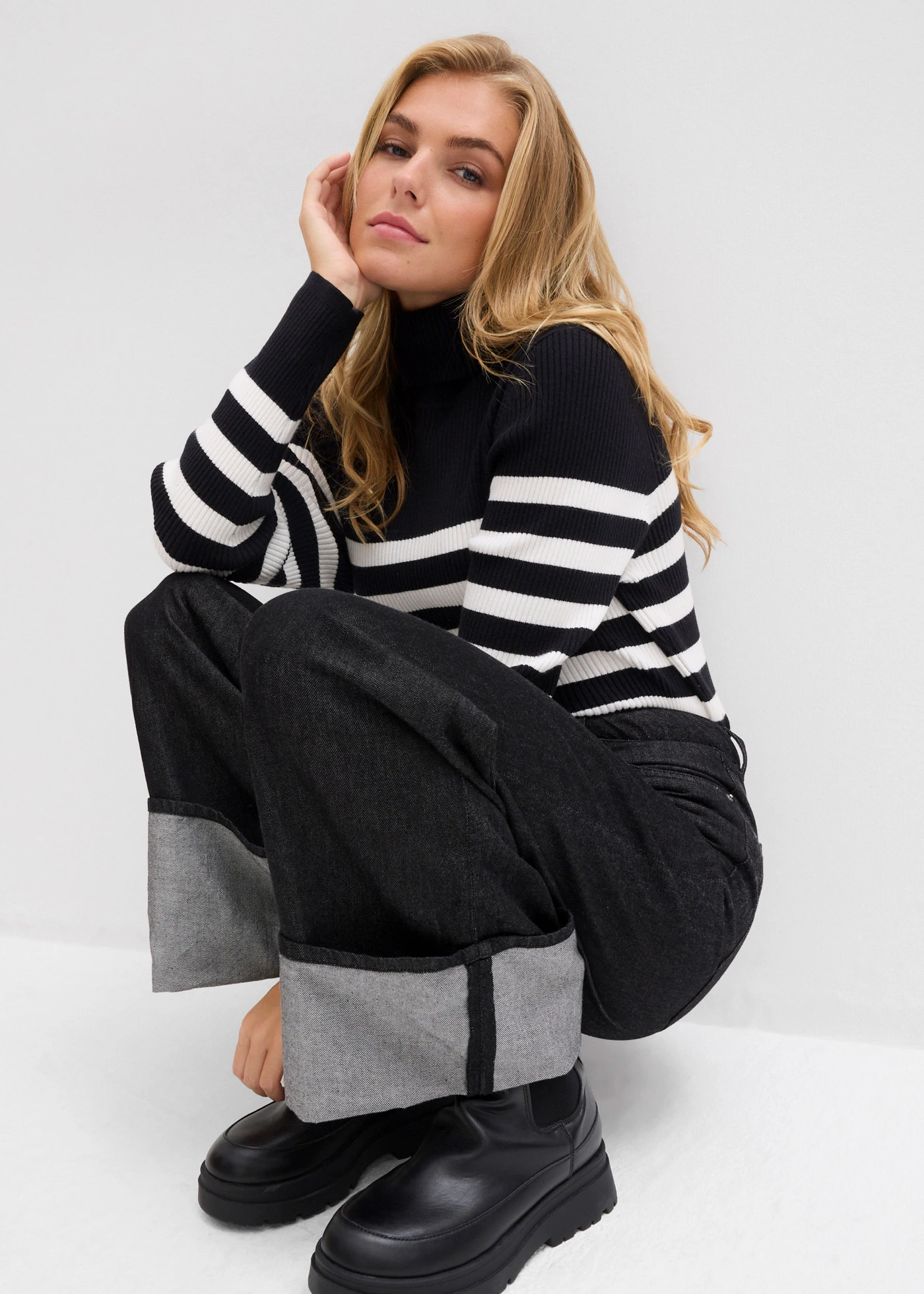 Džíny Baggy, Mid Waist • černý denim • bonprix obchod