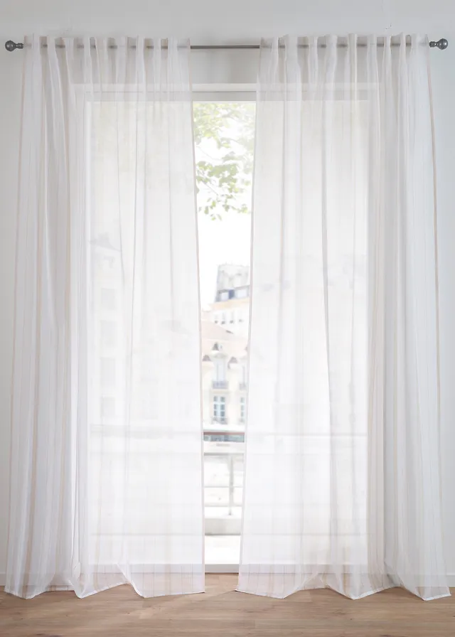 Záves s pásikmi (1 ks) Záves s pásikmi (1 ks)