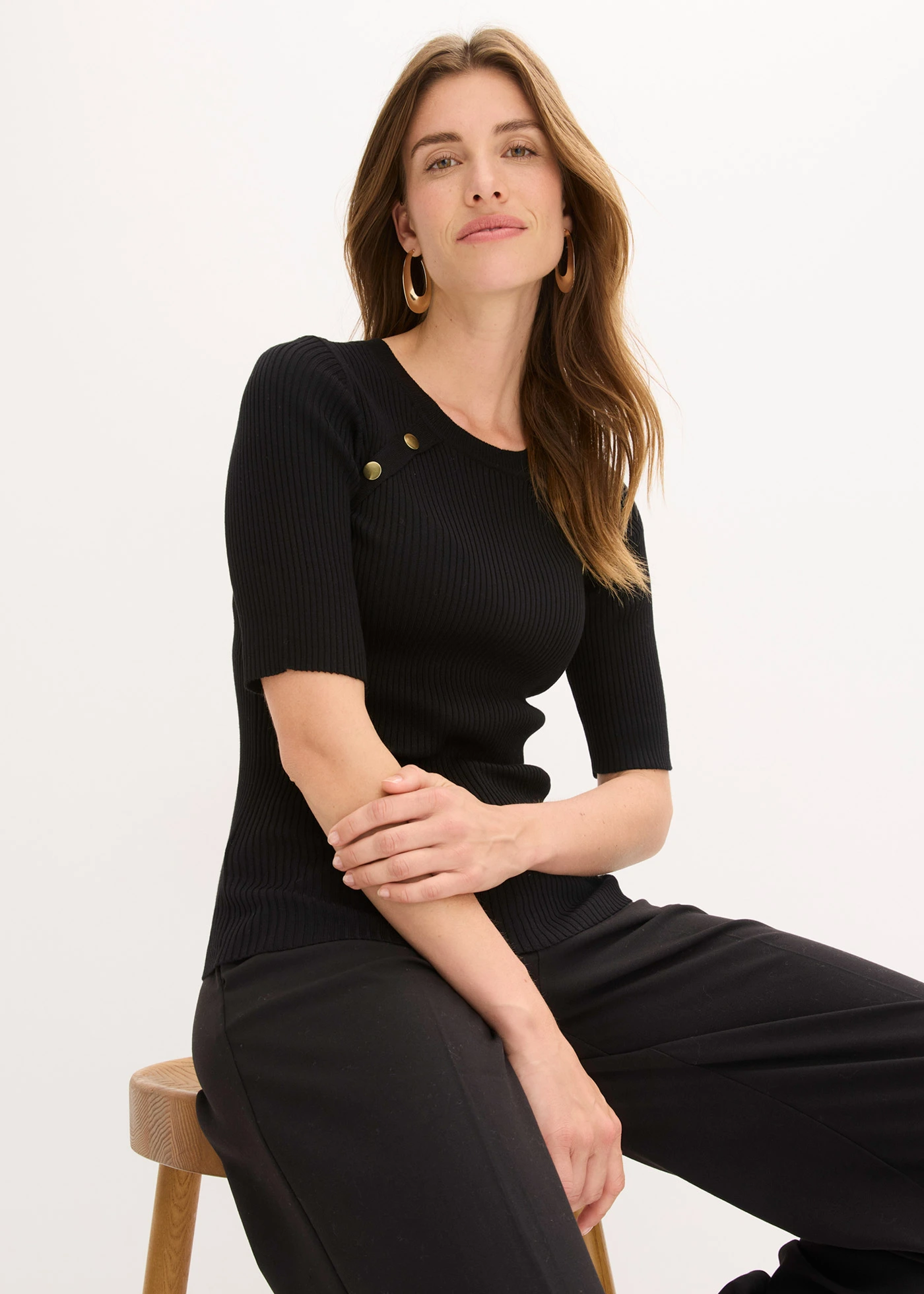 Svetr z jemné pleteniny z měkké viskózové směsi • černá • bonprix obchod