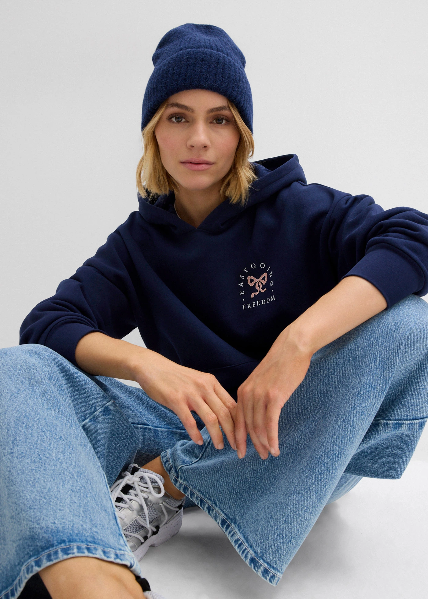 Oversize mikina z bavlněné směsi • tmavě modrá s potiskem • bonprix obchod