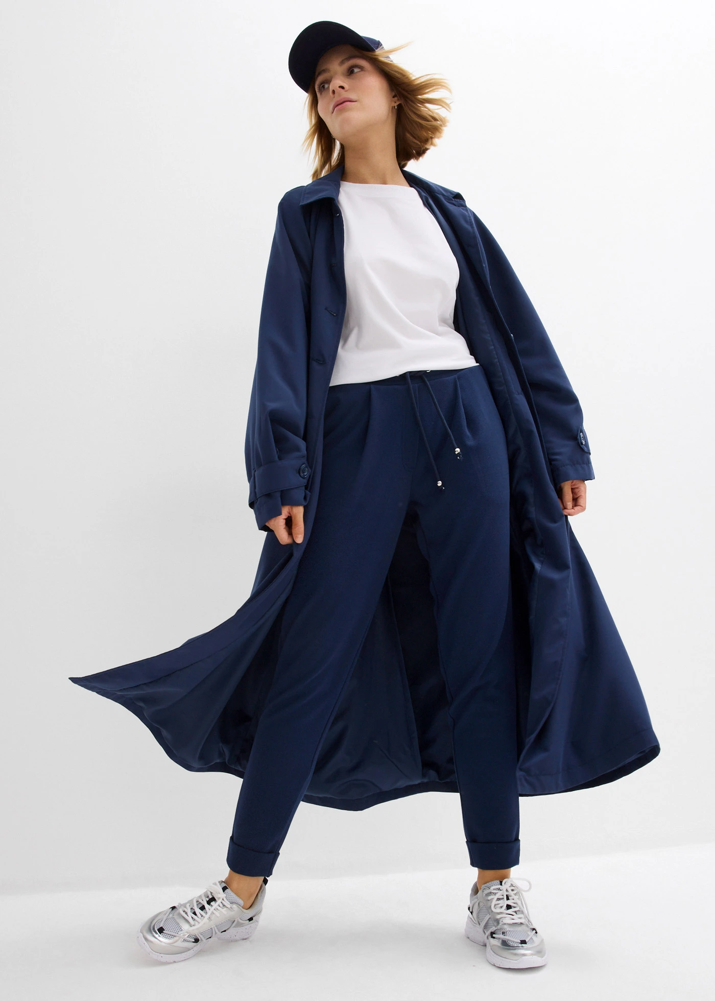 Kalhoty bez zapínání, se splývavou viskózou • tmavě modrá • bonprix obchod