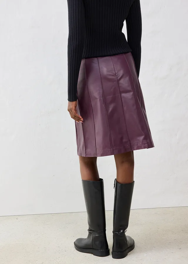 Uitlopende leren rok van lamsnappa, Kleur: wijnrood