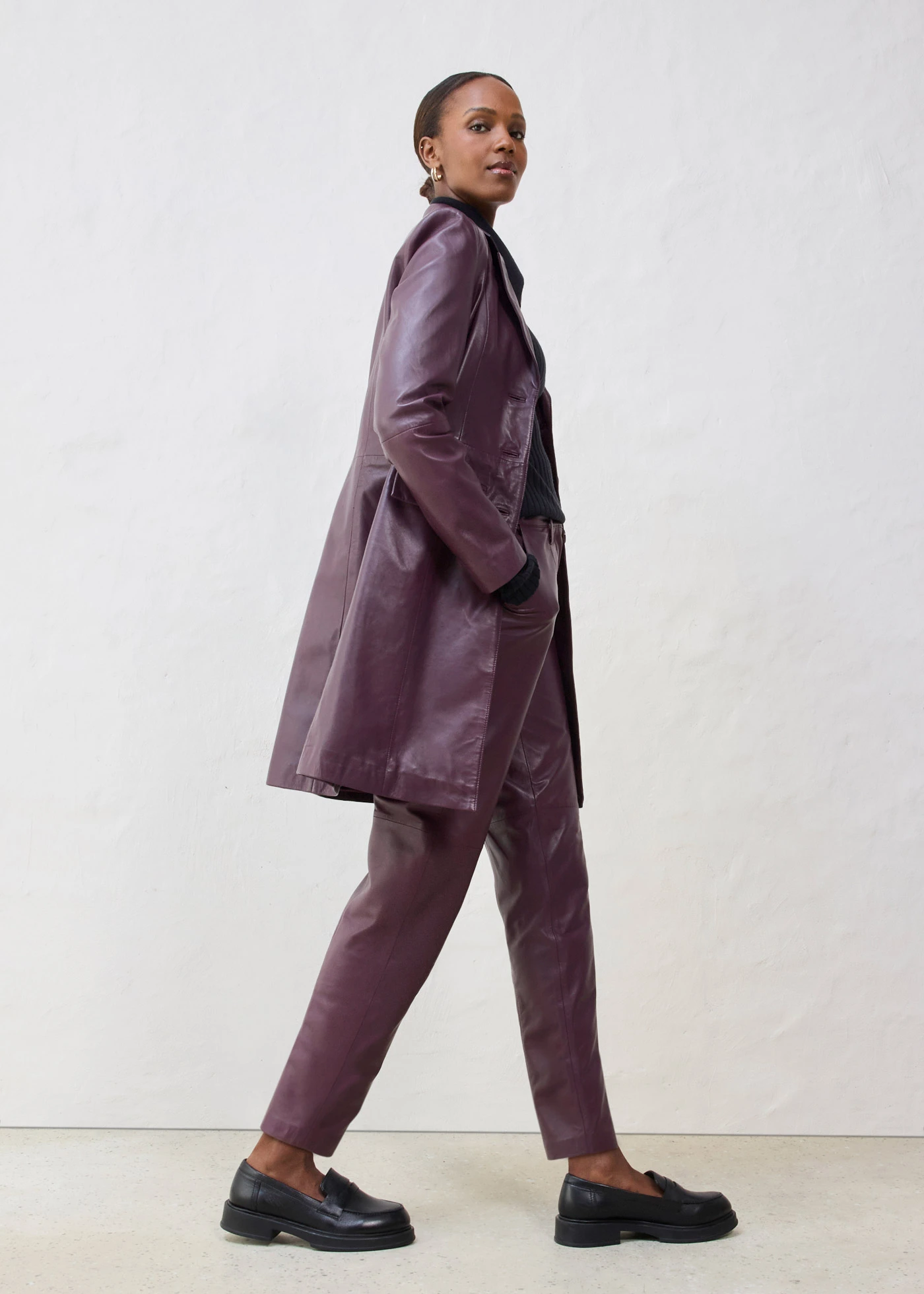 Manteau court en cuir nappa d’agneau • bordeaux • Boutique bonprix