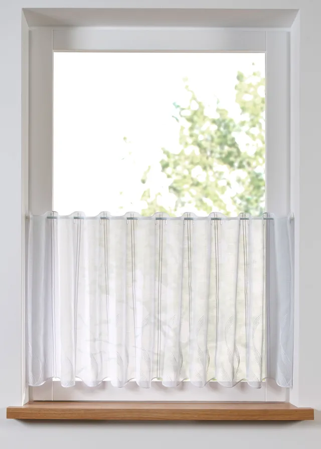 Perdea scurtă cu broderie