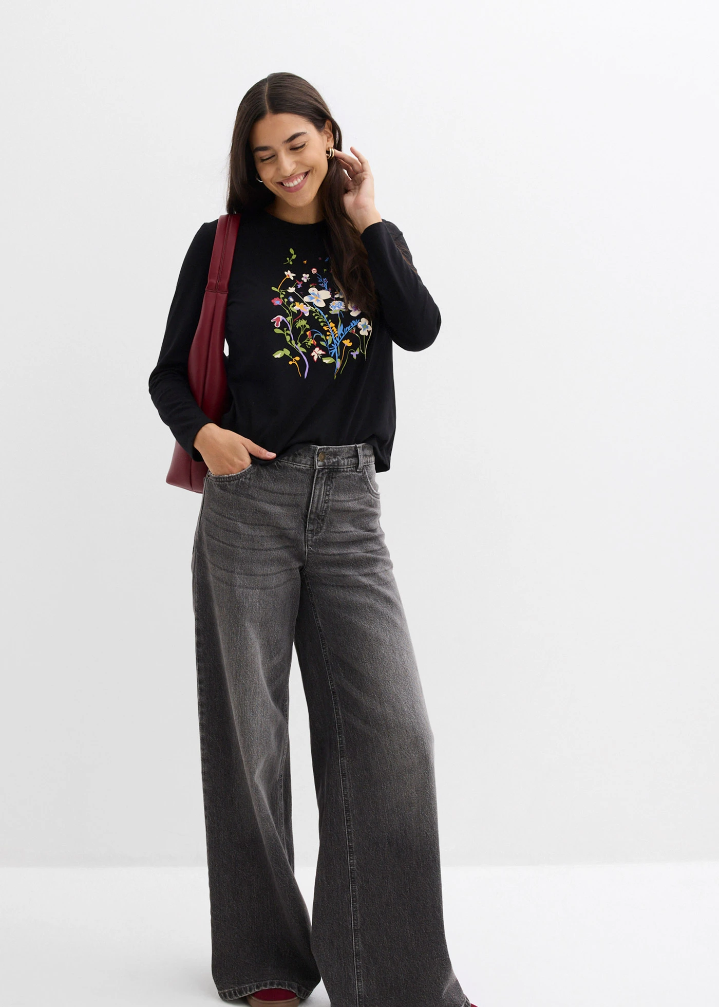 T-shirt manches longues 100% coton • noir floral • Boutique bonprix