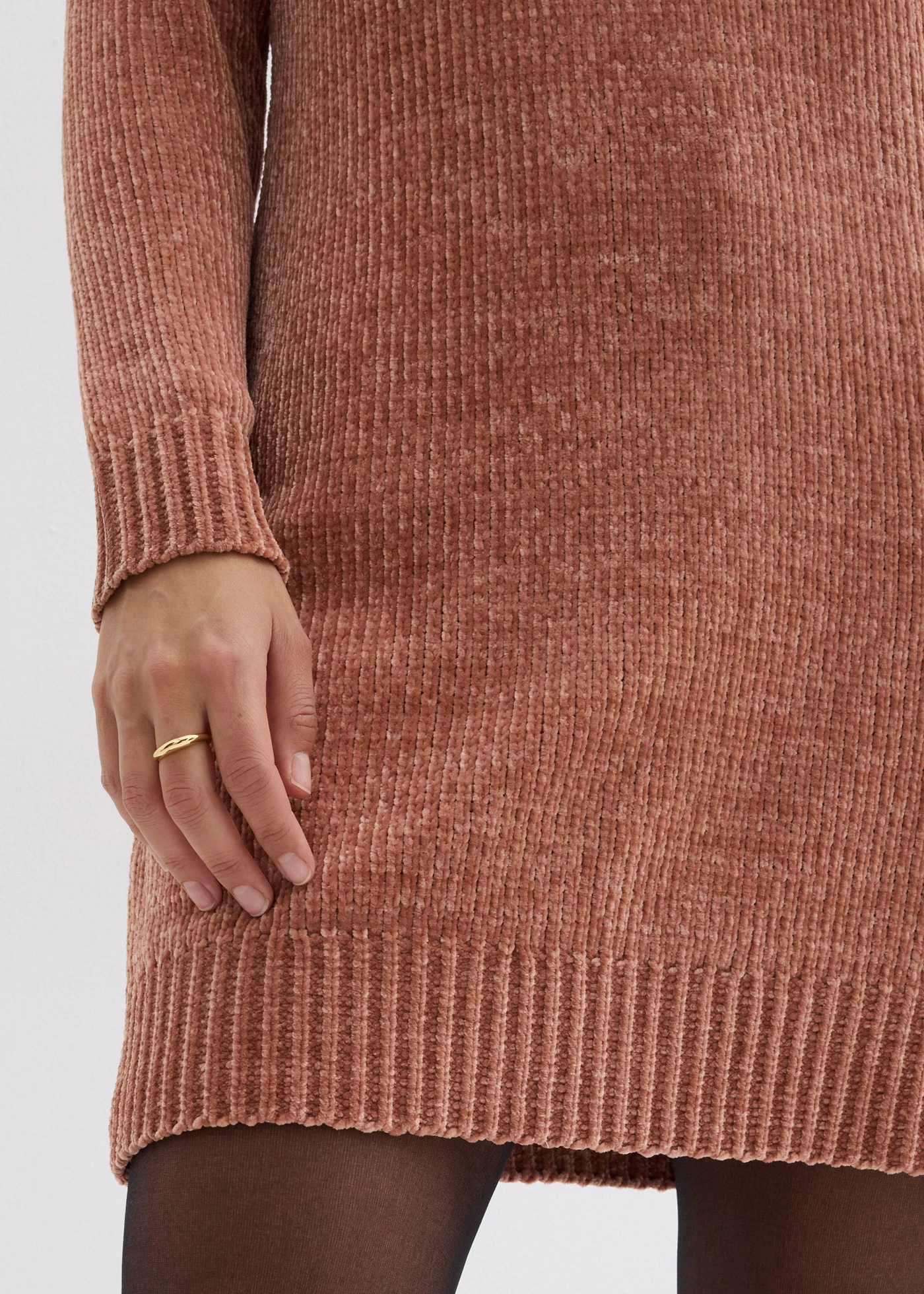 Oversized pletené šaty ze žinylky • čokoládový sorbet • bonprix obchod