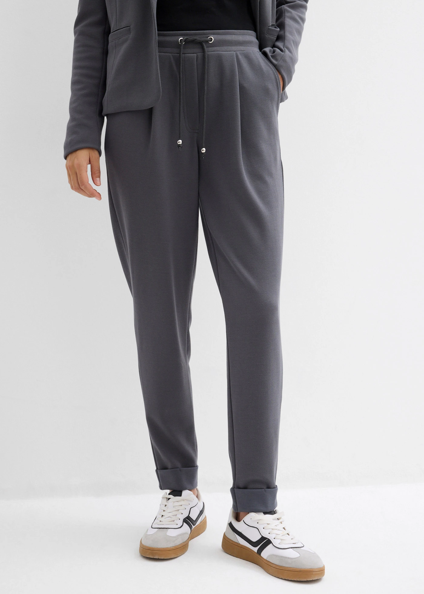 Kalhoty bez zapínání, se splývavou viskózou • tmavě olivová • bonprix obchod