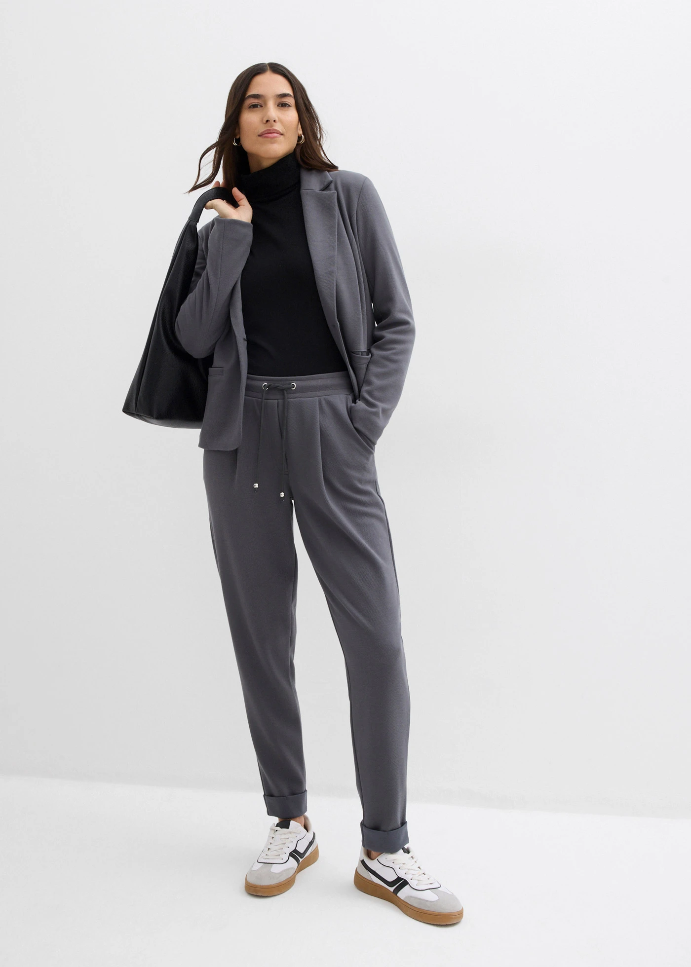 Kalhoty bez zapínání, se splývavou viskózou • tmavě olivová • bonprix obchod