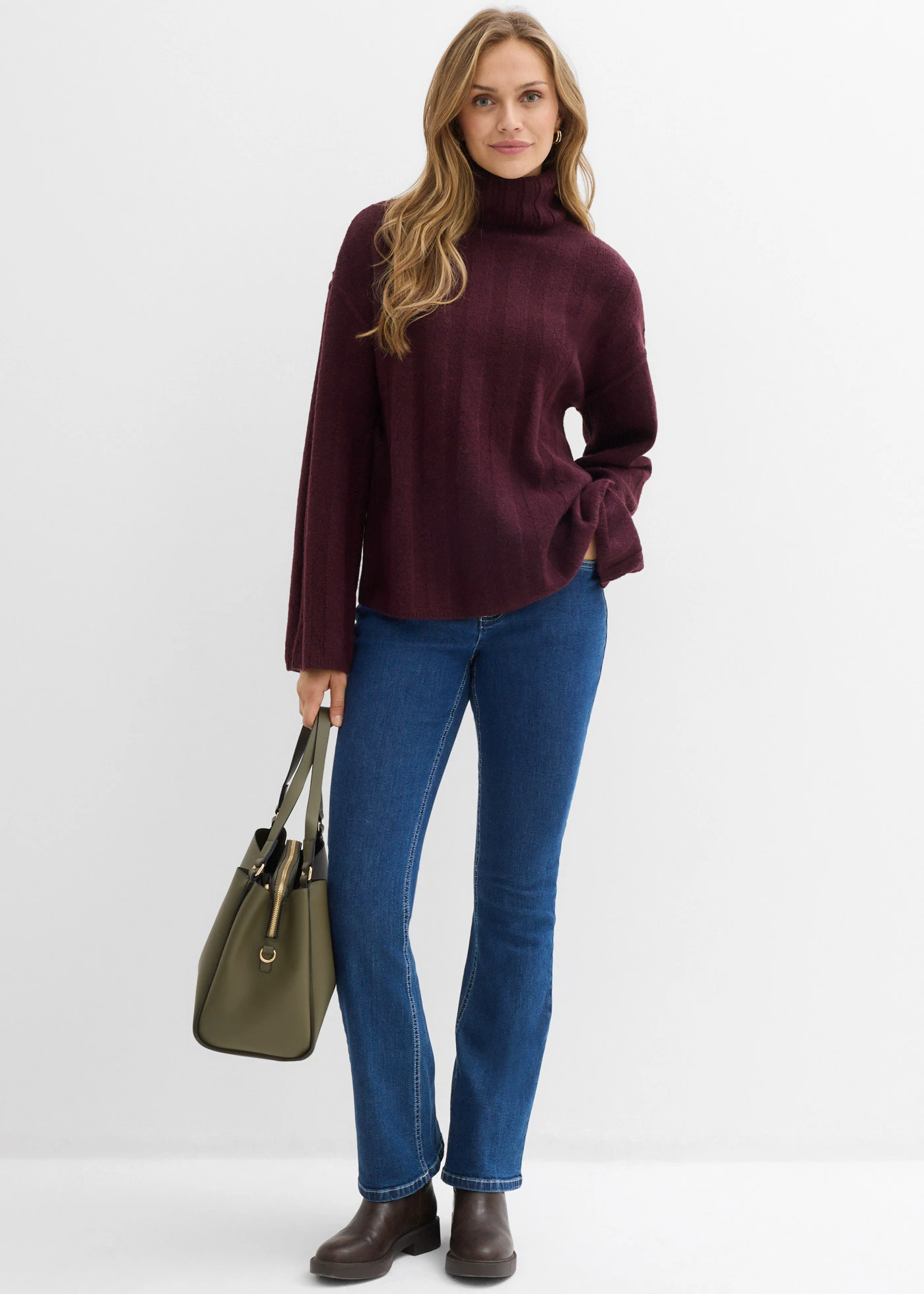 Žebrovaný svetr s rolákovým límcem • vínová • bonprix obchod