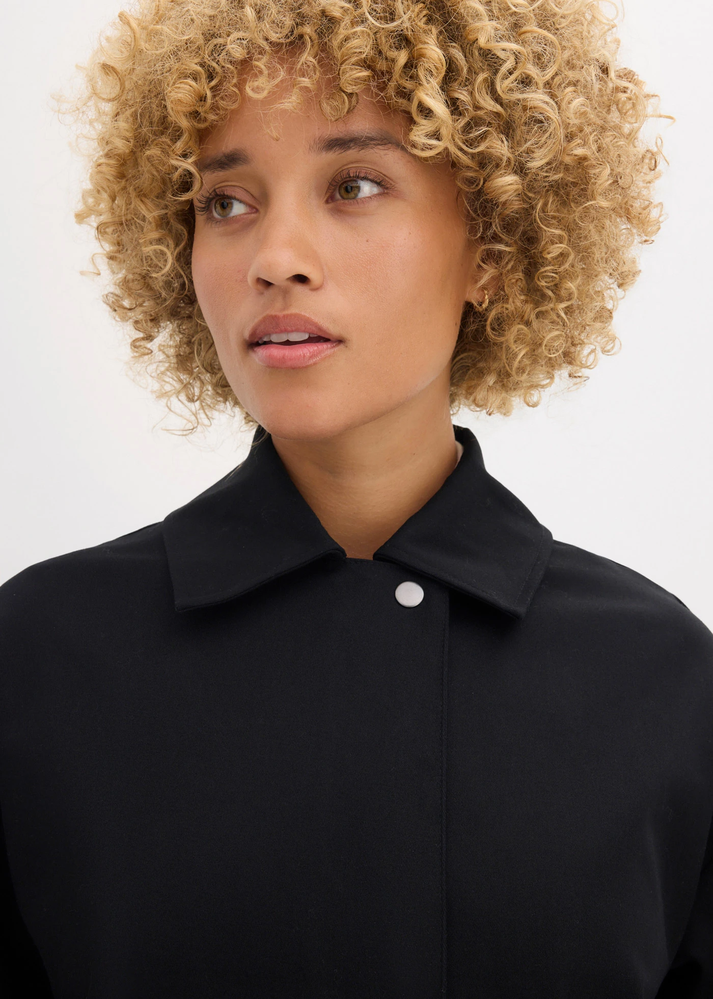Trenci impermeabil, oversized • negru • magazin bonprix