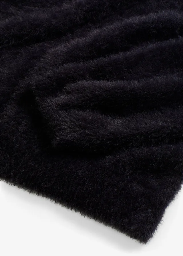 Pull aspect peluche • noir • product-page.page-title-suffix