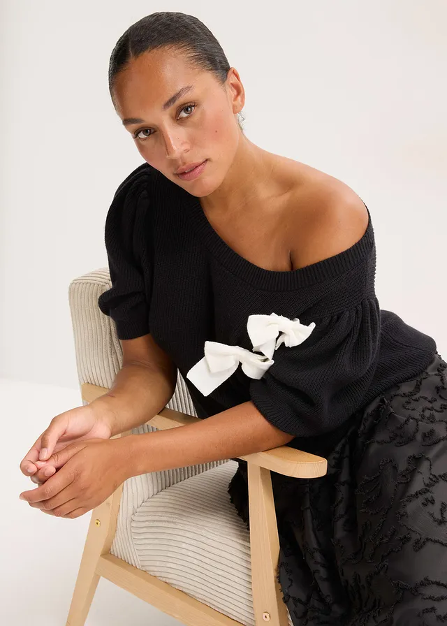 Pull avec application de nœuds • noir plus size • product-page.page-title-suffix