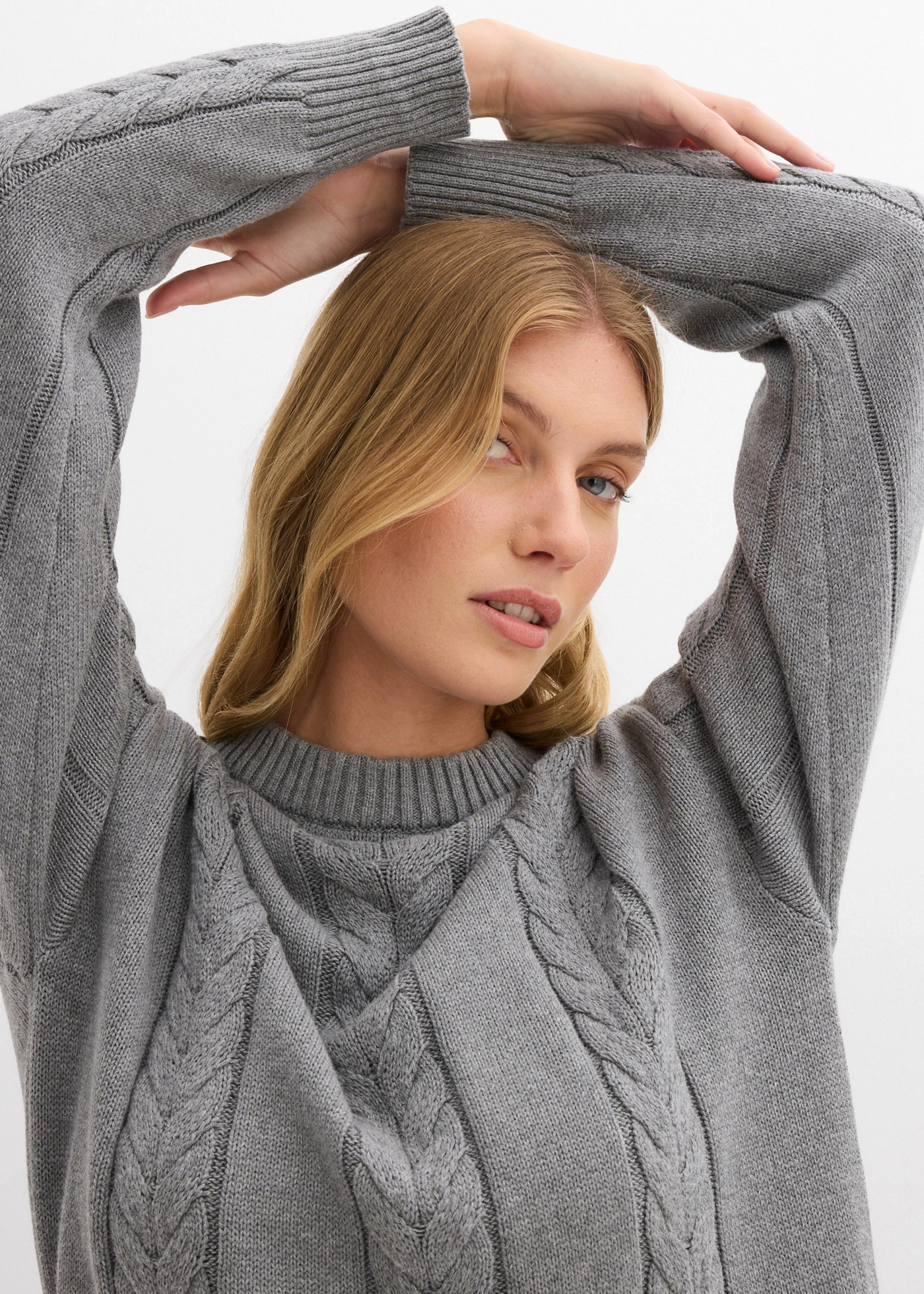 Pletené šaty z čisté bavlny • šedý melír • bonprix obchod