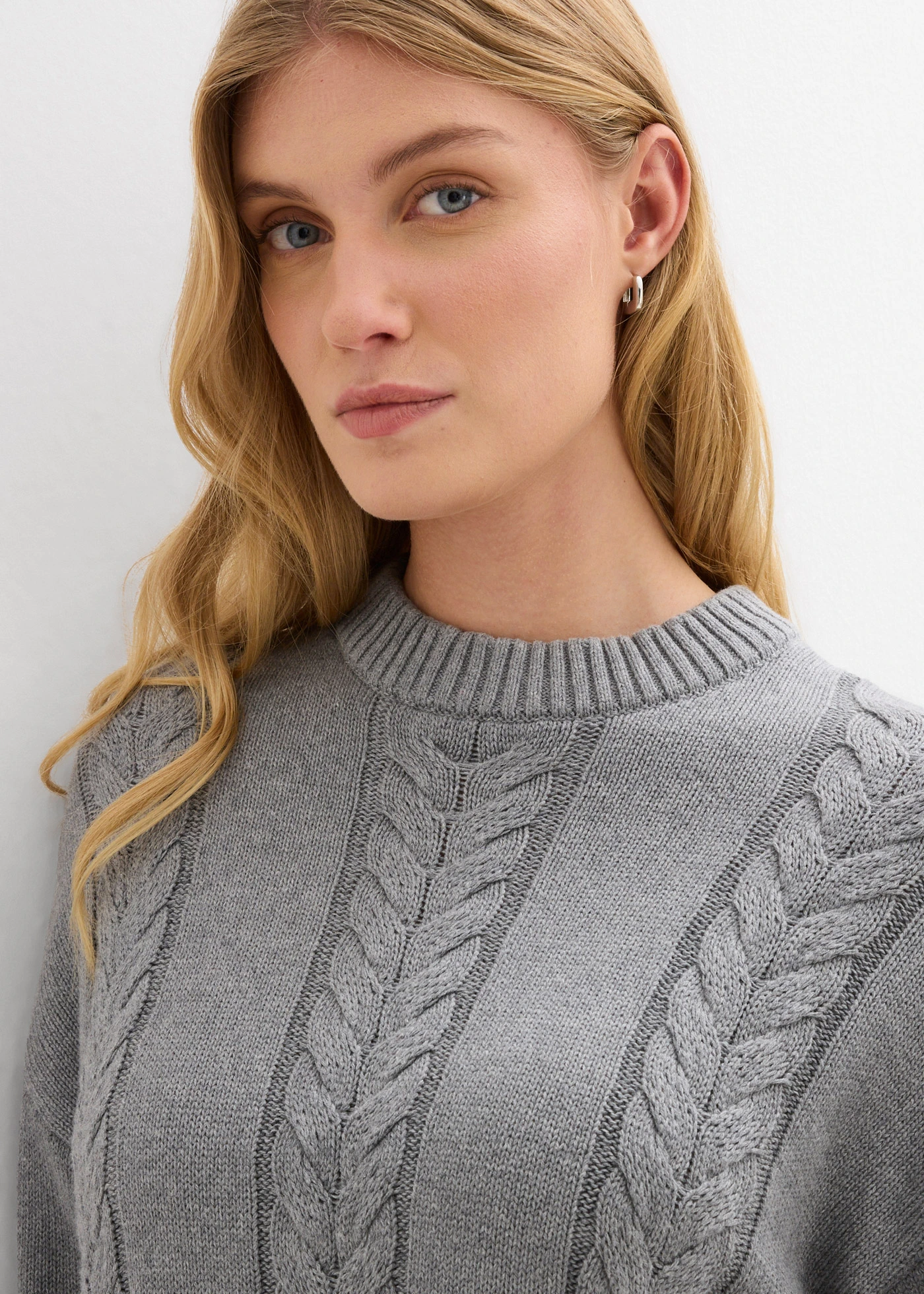 Pletené šaty z čisté bavlny • šedý melír • bonprix obchod