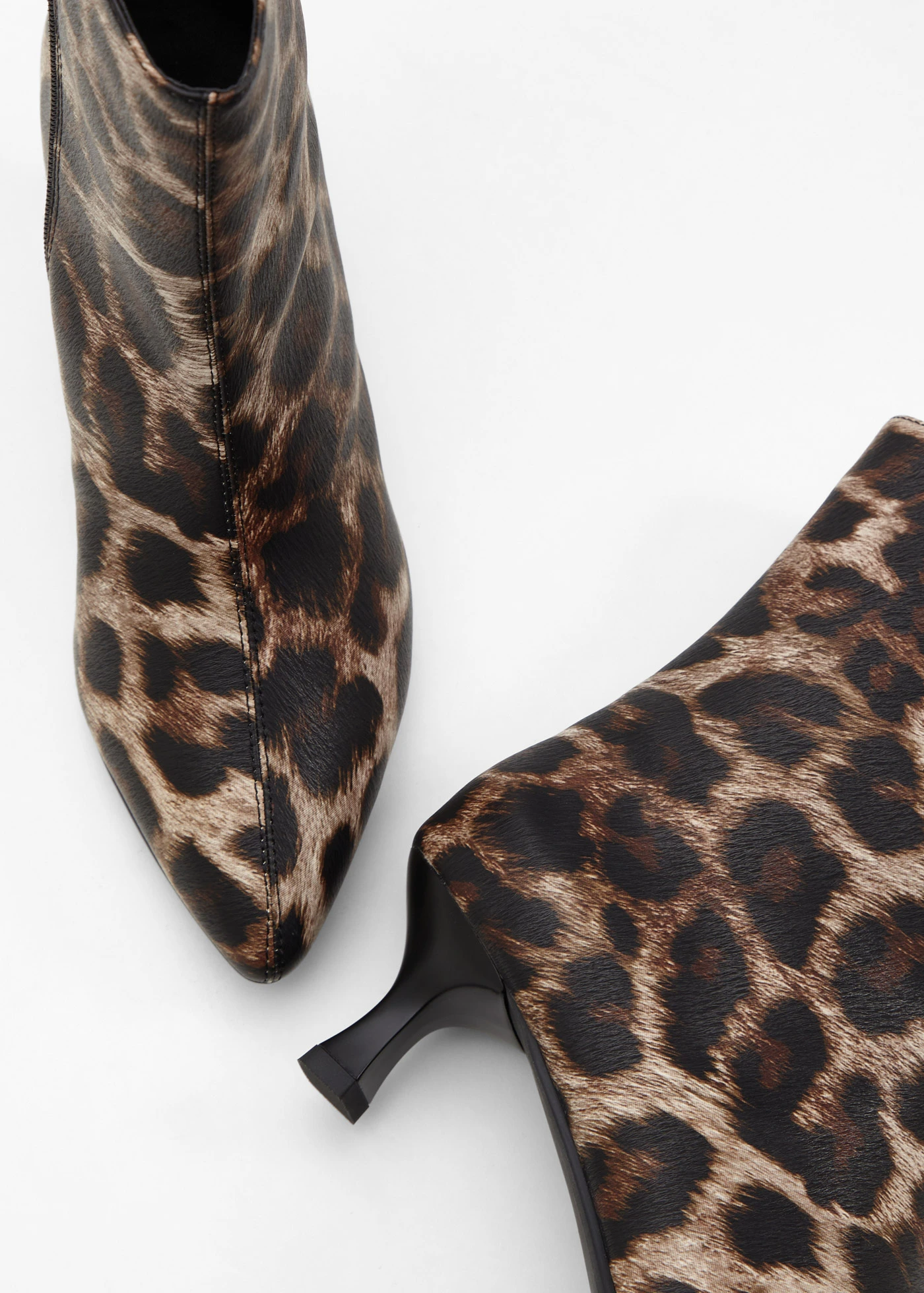 Kotníková obuv • hnědá s leopardím potiskem • bonprix obchod