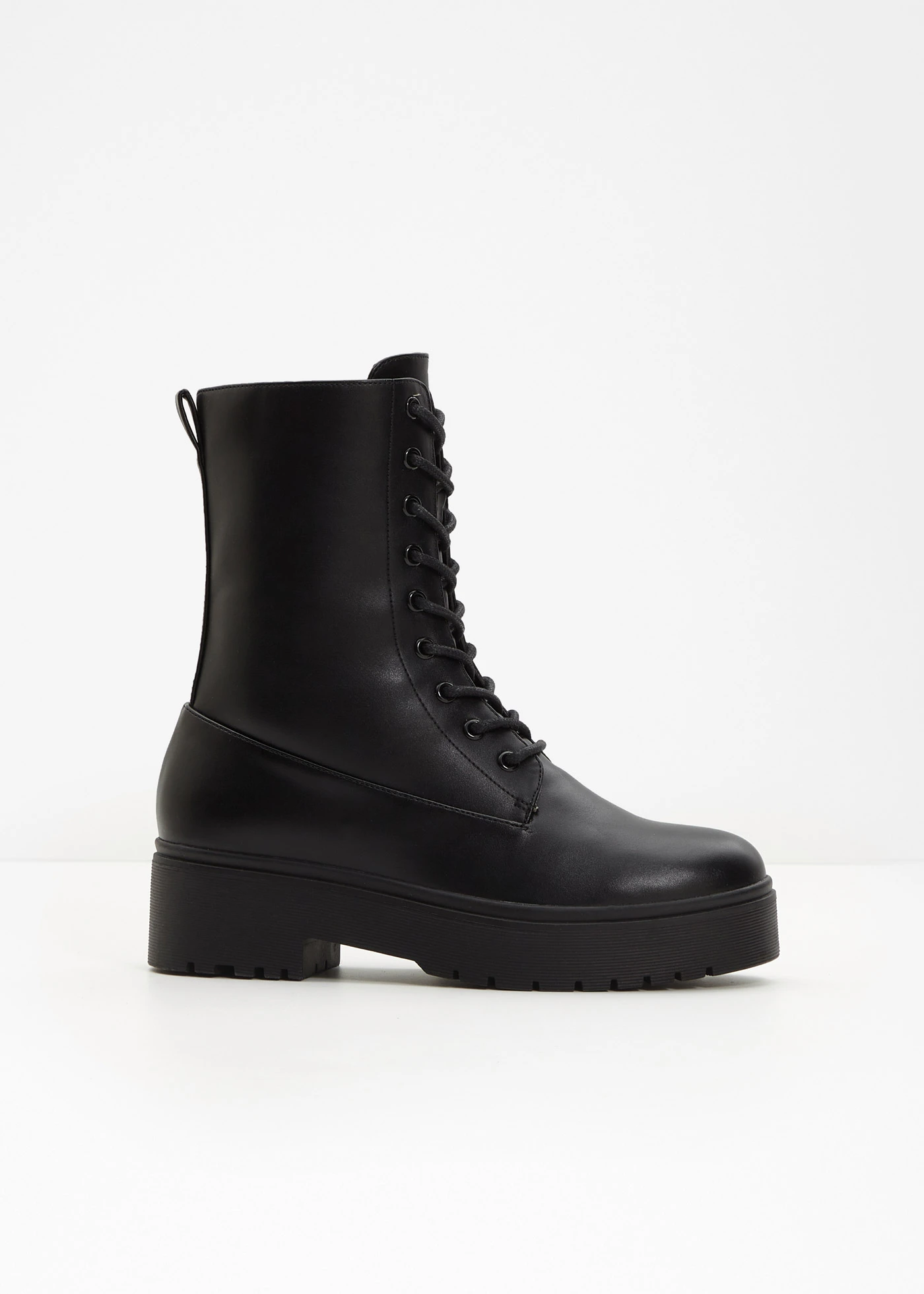 Veterboots met plateauzool • zwart • bonprix online shop