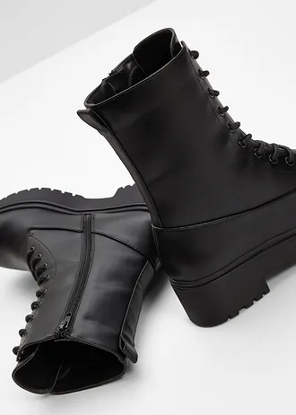 Veterboots met plateauzool • zwart • bonprix online shop