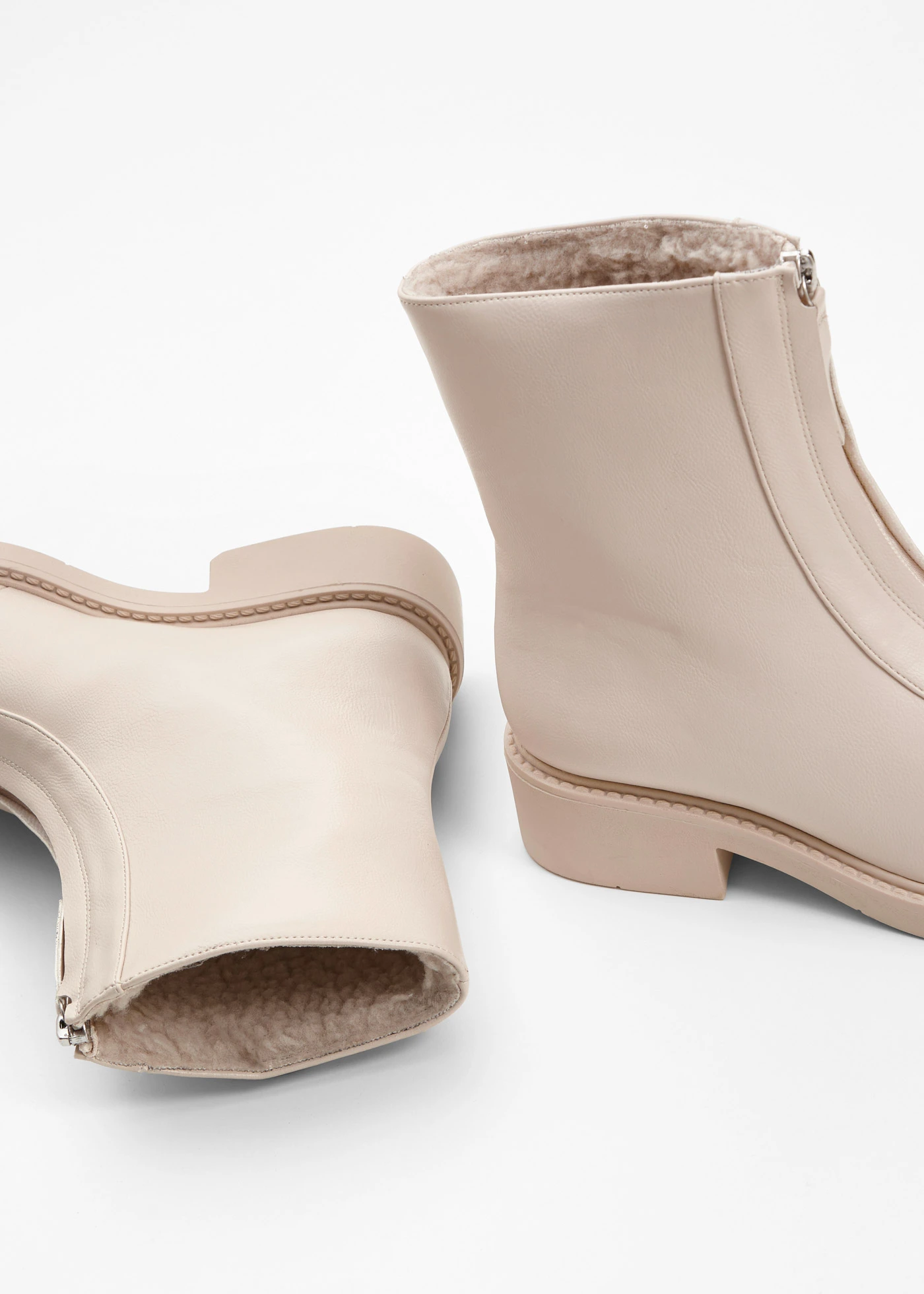 Kotníková obuv • šedobéžová • bonprix obchod