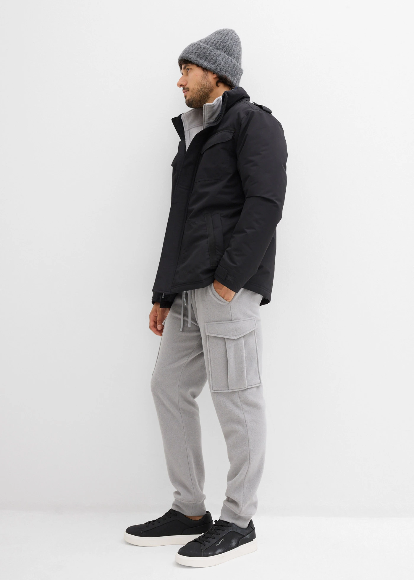 Parka technique imperméable à capuche enroulable et épaulettes • noir • Boutique bonprix