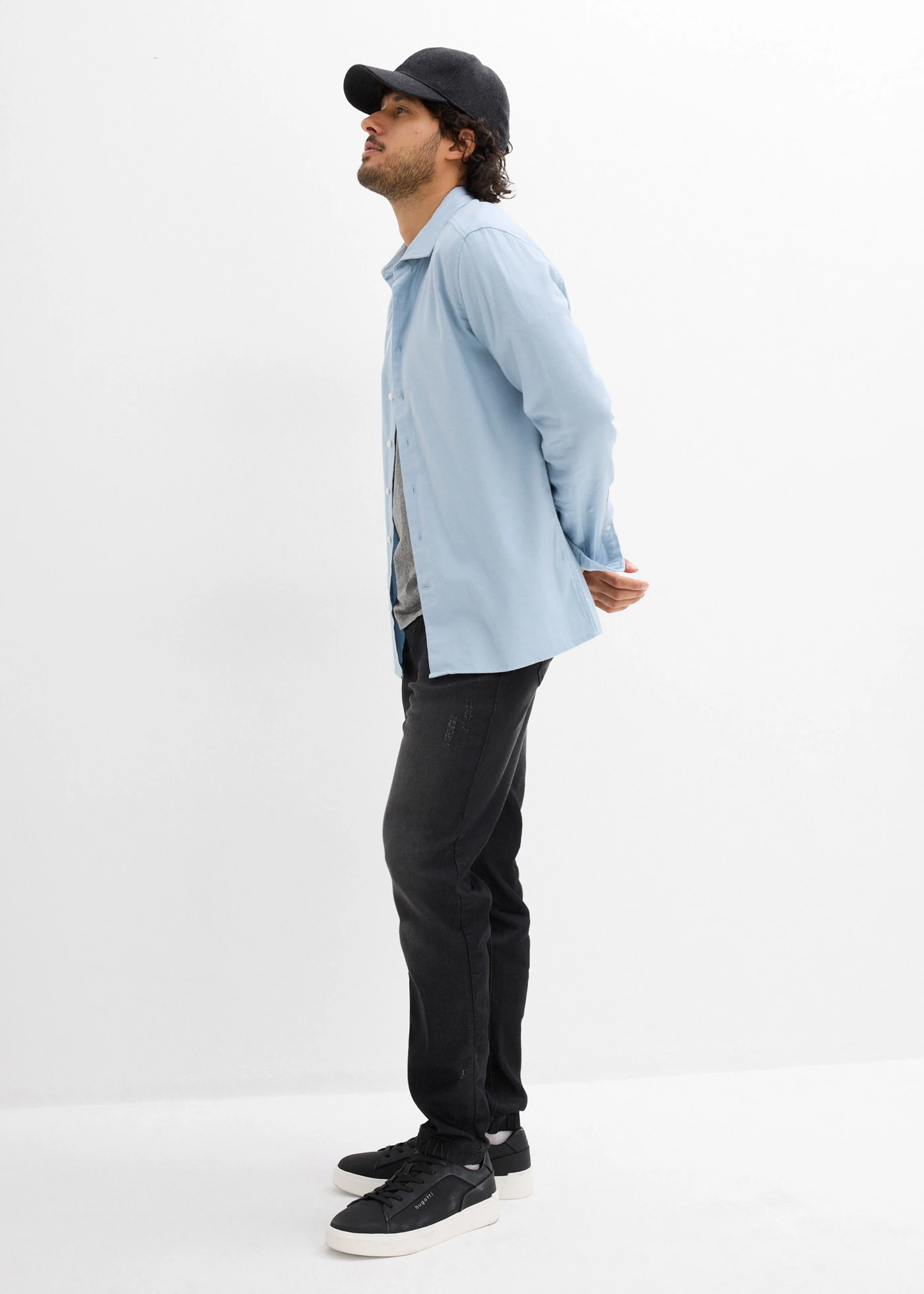 Joggery jeansowe z gumką w talii, regular fit, prosta nogawka • czarny denim • sklep bonprix
