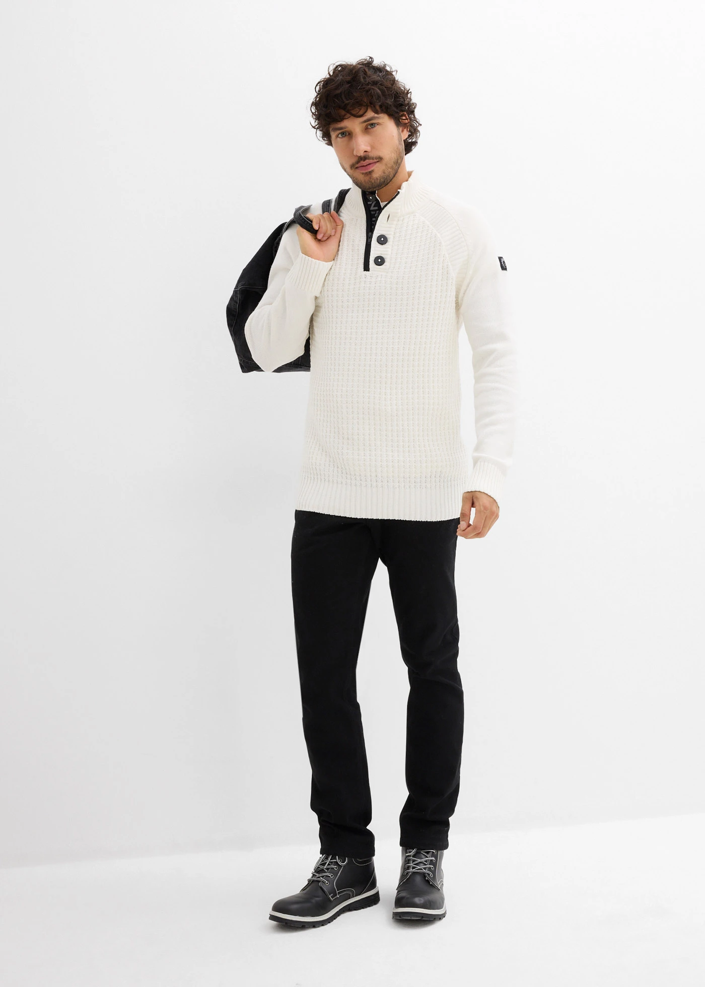 Pull texturé à col montant • ecru • Boutique bonprix