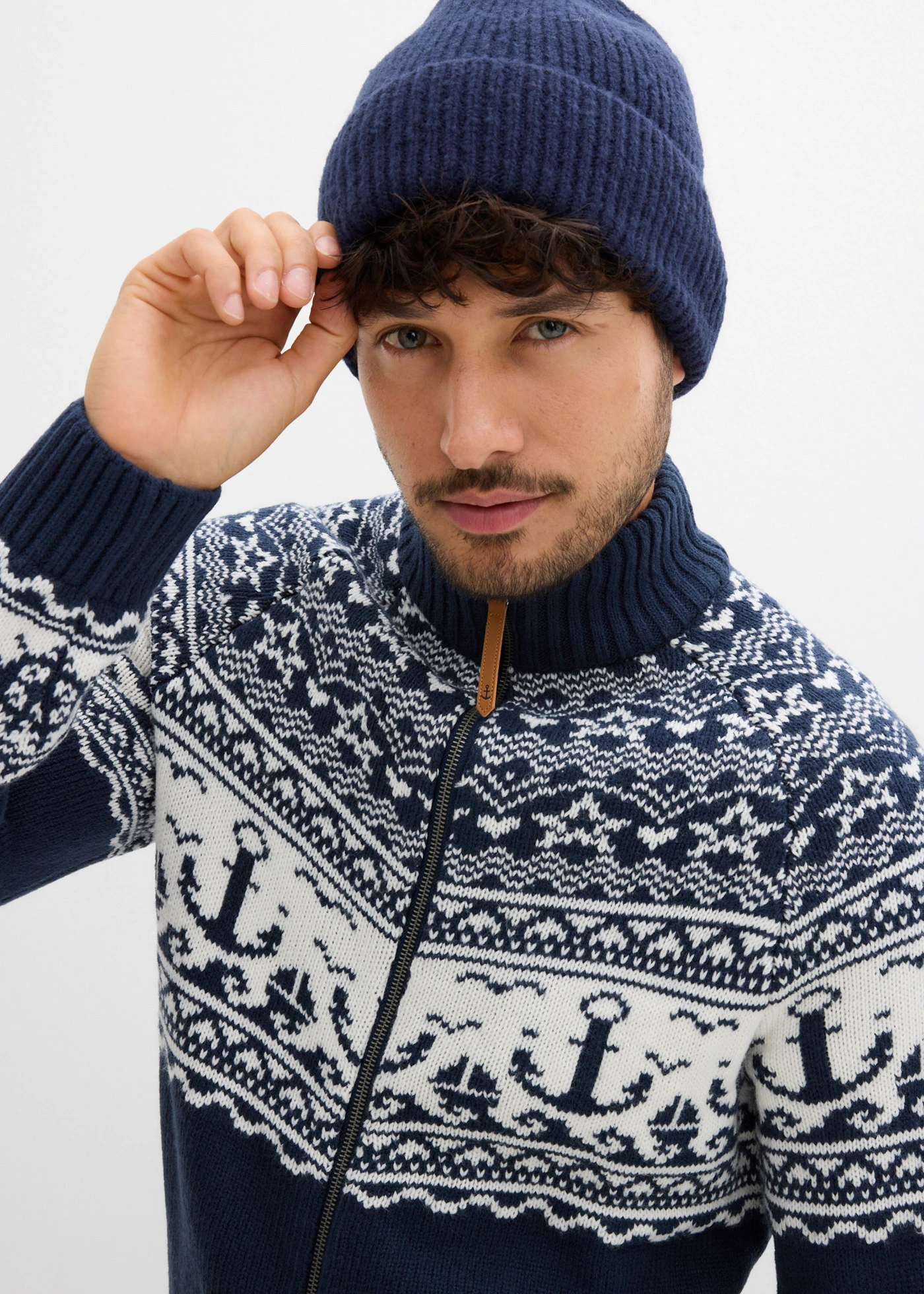 Gilet en maille à motif norvégien marin • bleu foncé-écru norvégien • Boutique bonprix