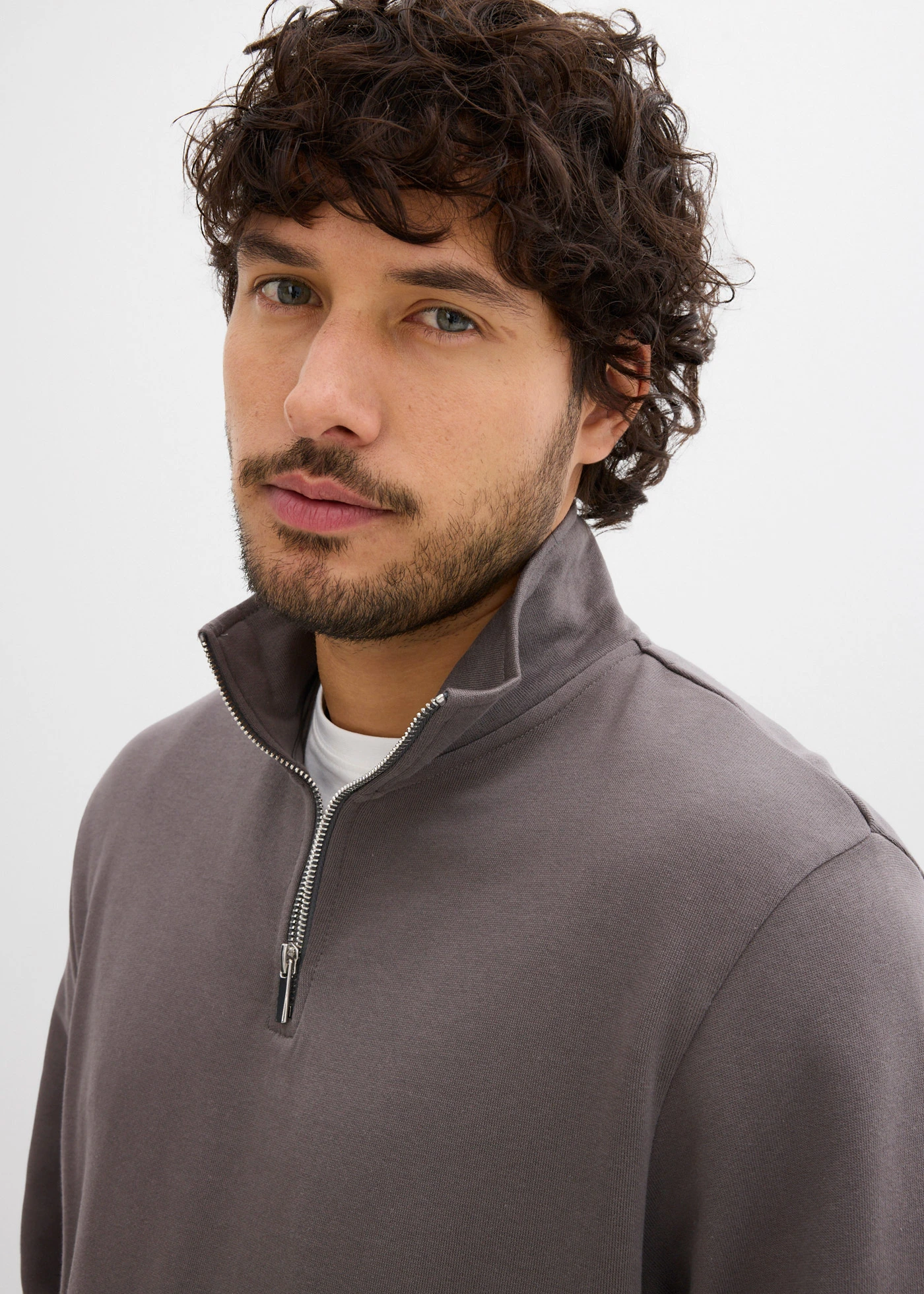 Sweater van biologisch katoen met rechte onderrand en praktische zakken • grijs • bonprix online shop