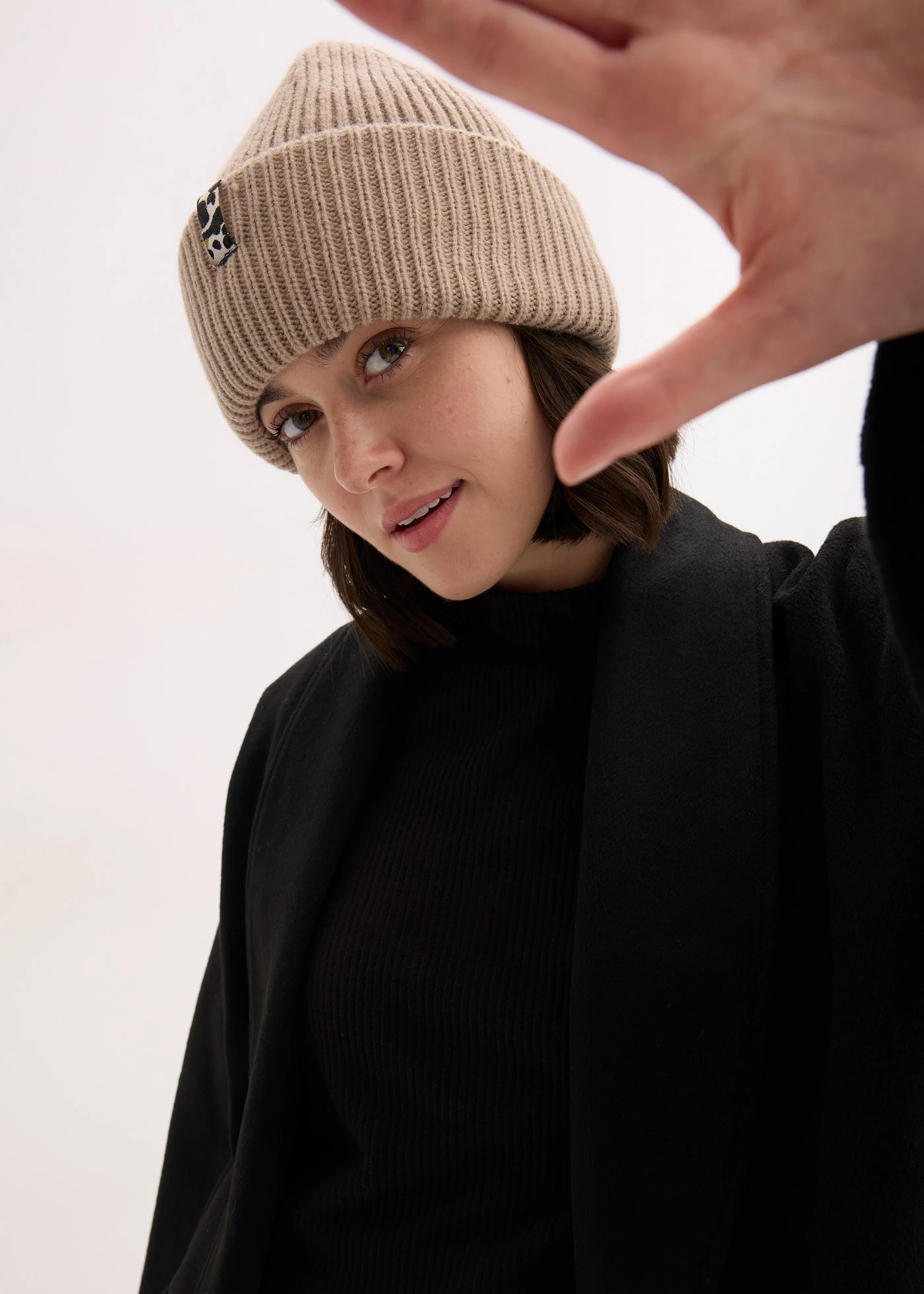 Čepice • pískově béžová • bonprix obchod