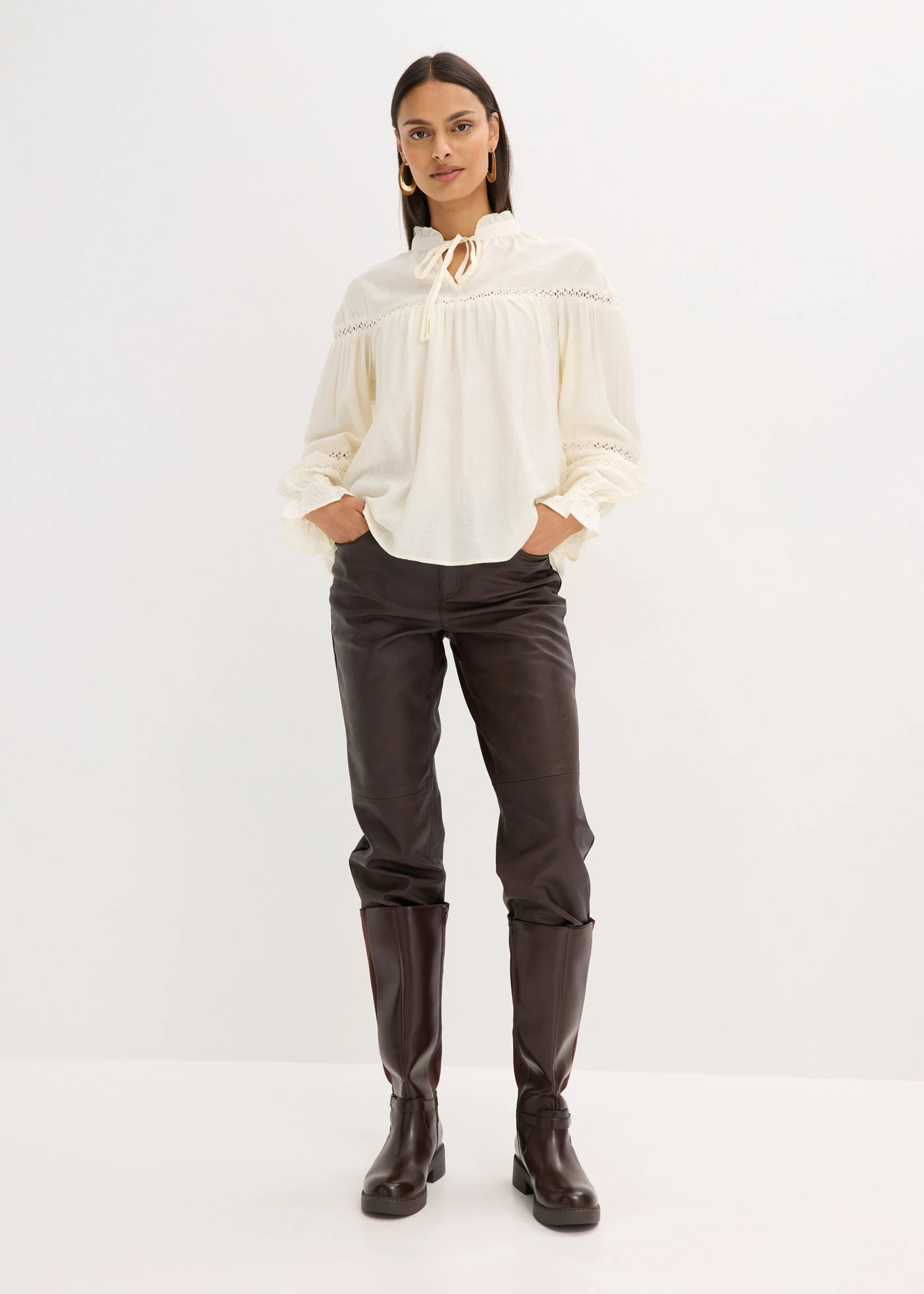 Halenka bez zapínání, z jemné viskózové směsi • perlově bílá • bonprix obchod