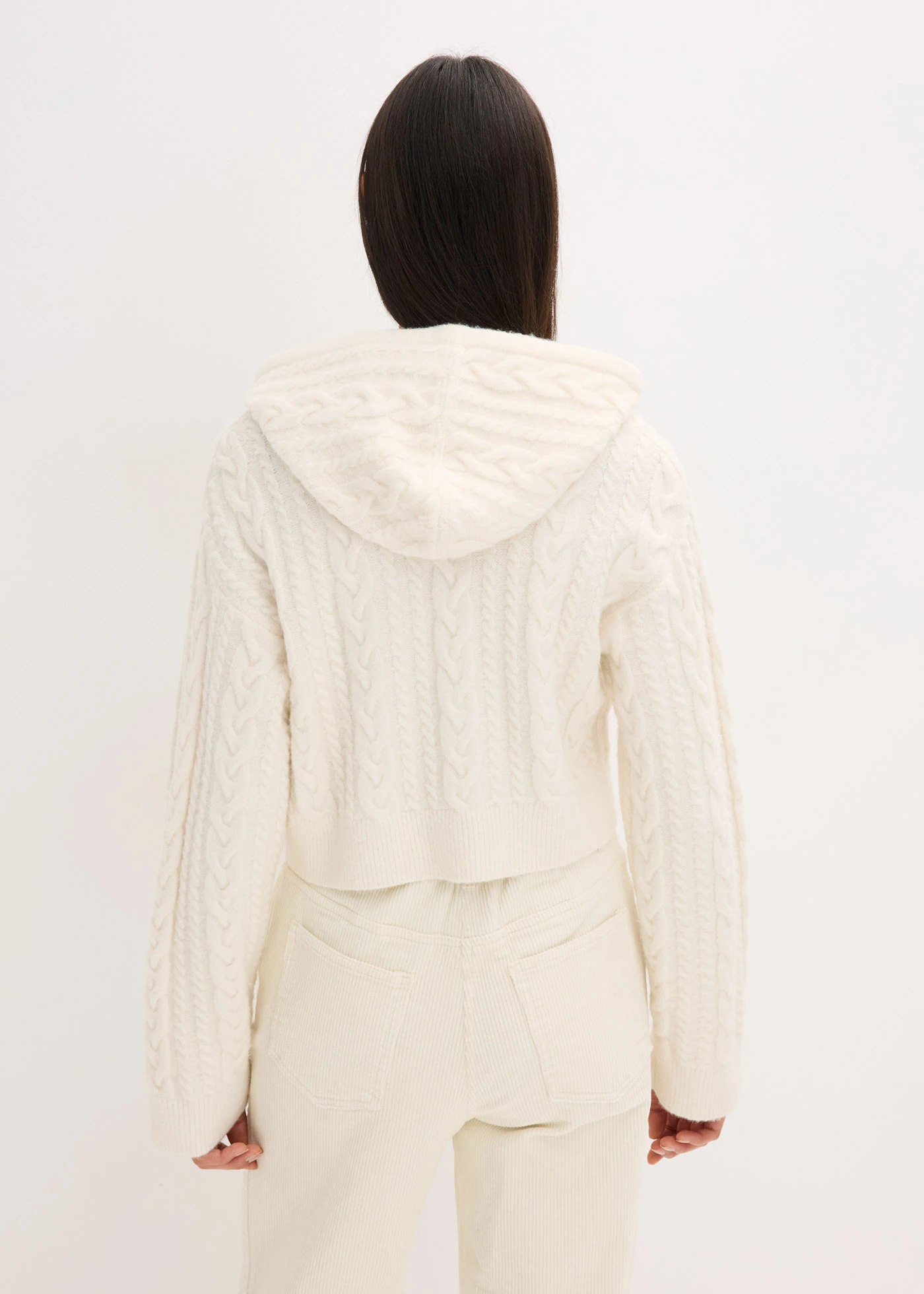 Svetr ze silnější pleteniny, s kapucí • perlově bílá • bonprix obchod