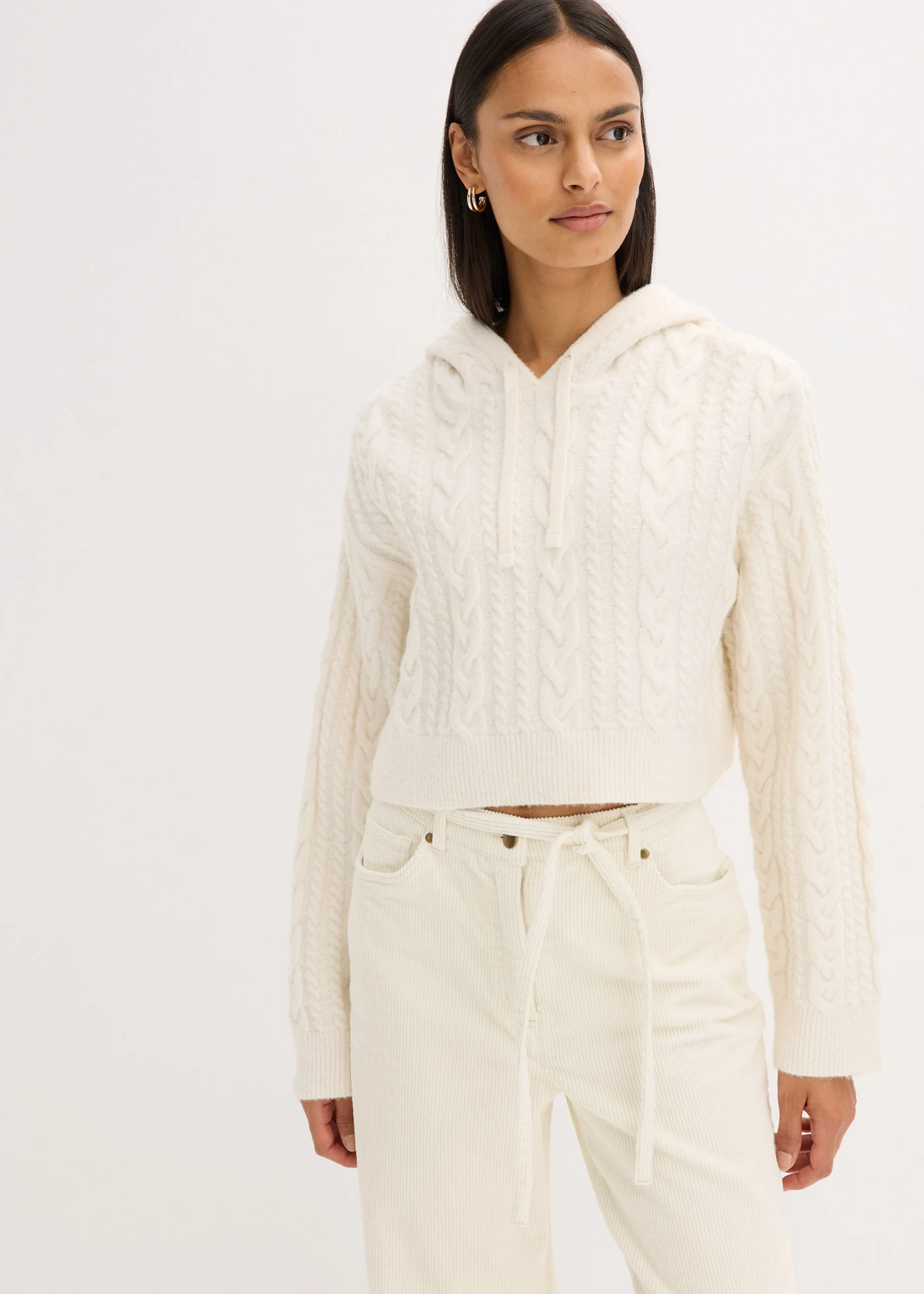 Svetr ze silnější pleteniny, s kapucí • perlově bílá • bonprix obchod