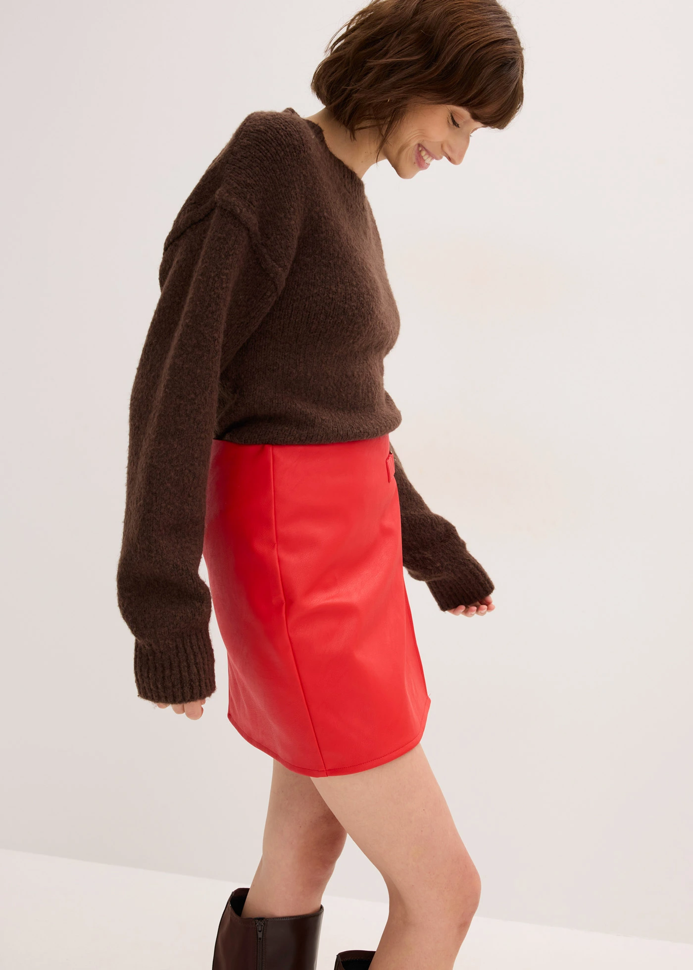 Sukně z umělé kůže • lávově červená • bonprix obchod