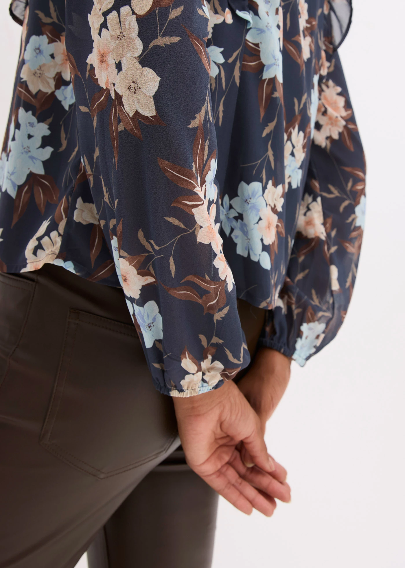 Chemisier en mousseline • bleu nuit-bleu glacier floral • Boutique bonprix