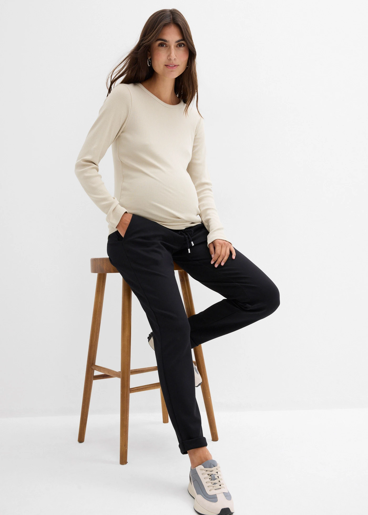 Těhotenské kalhoty bez zapínání, s elastickým pasem, z materiálu Punto di Roma • černá • bonprix obchod