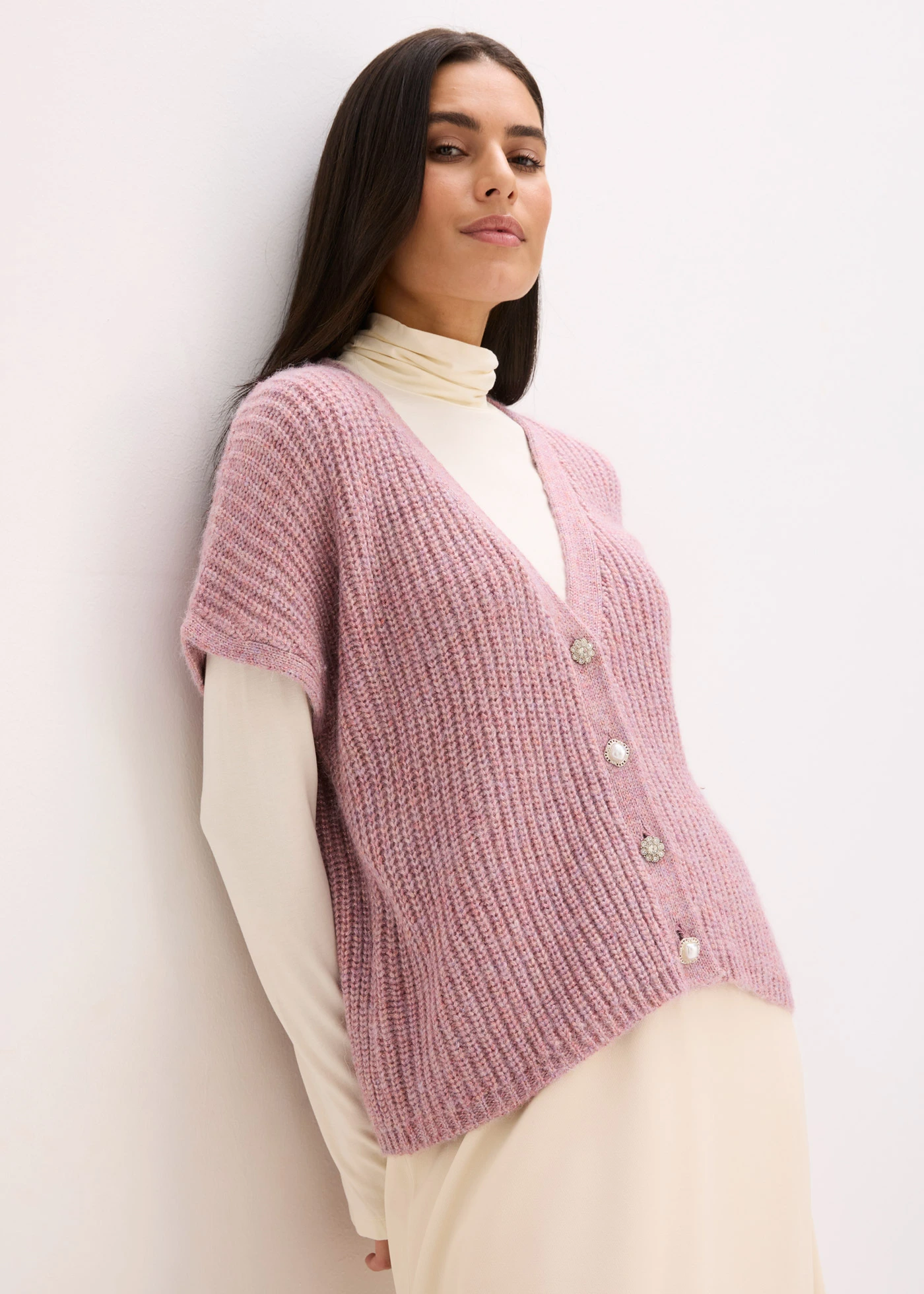 Gilet sans manches en laine mélangée avec boutons décoratifs • rose chiné • Boutique bonprix