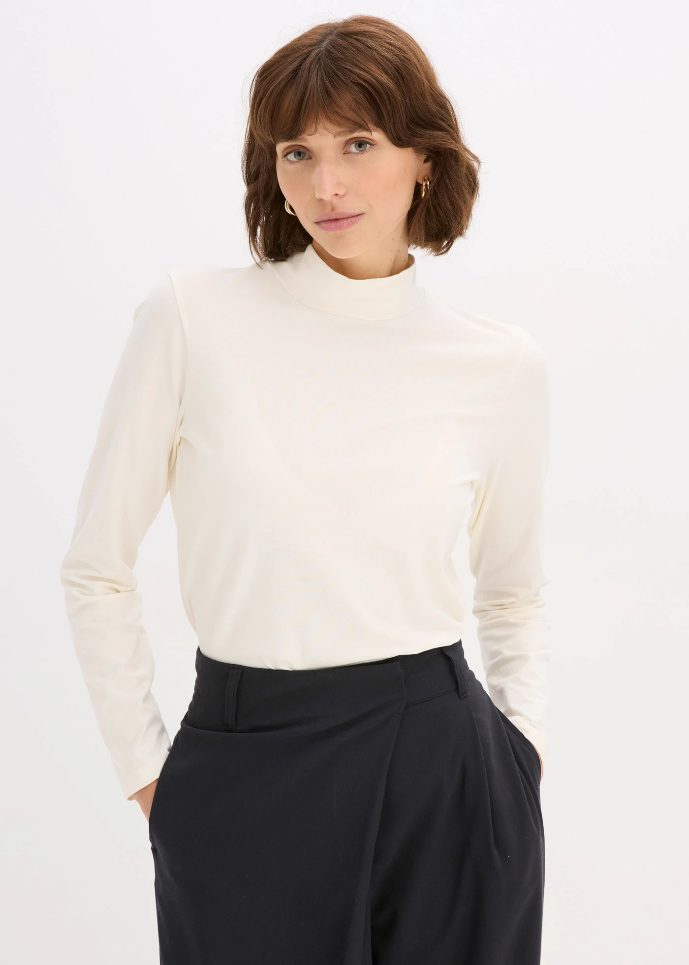 Přiléhavé tričko s dlouhým rukávem • perlově bílá • bonprix obchod