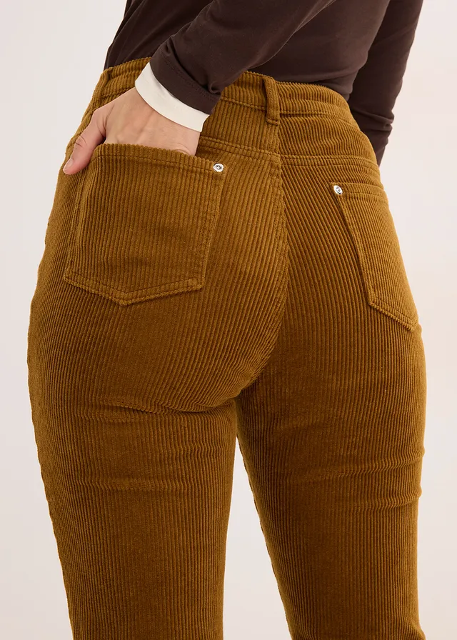 Pantalon évasé en velours côtelé • cognac • product-page.page-title-suffix