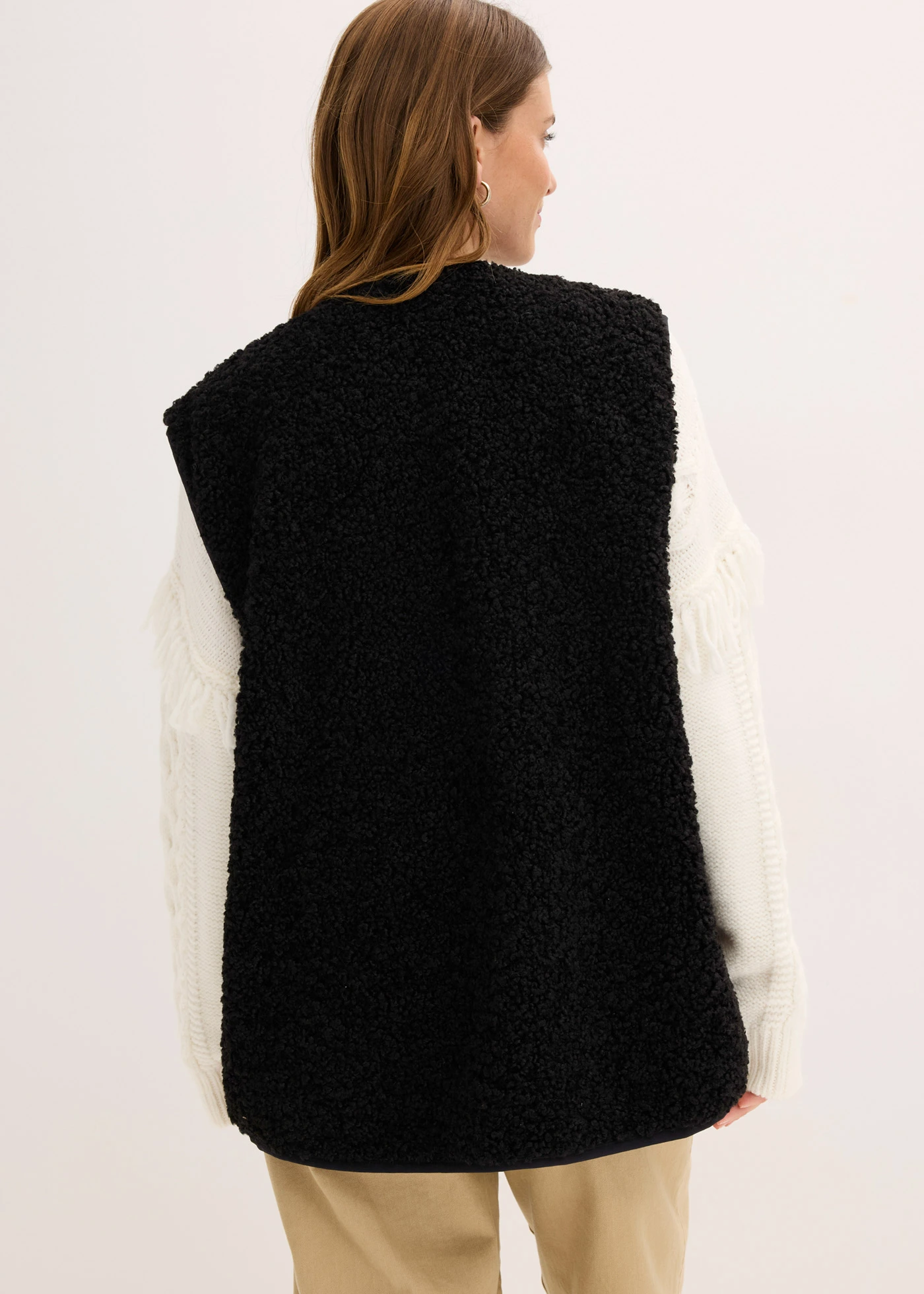 Vesta z medvídkového flísu • černá • bonprix obchod