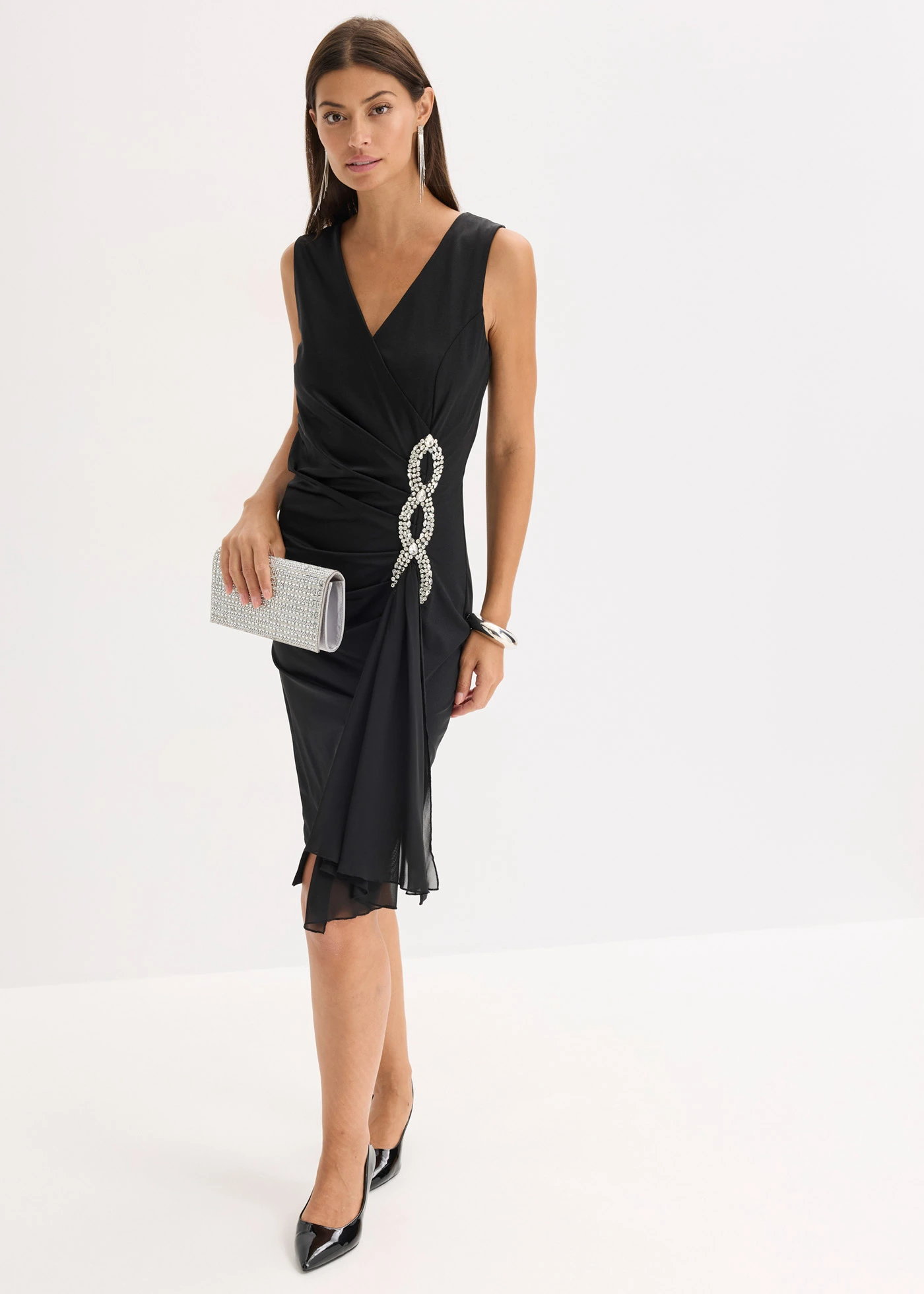 Robe en jersey avec une application en strass • noir • Boutique bonprix