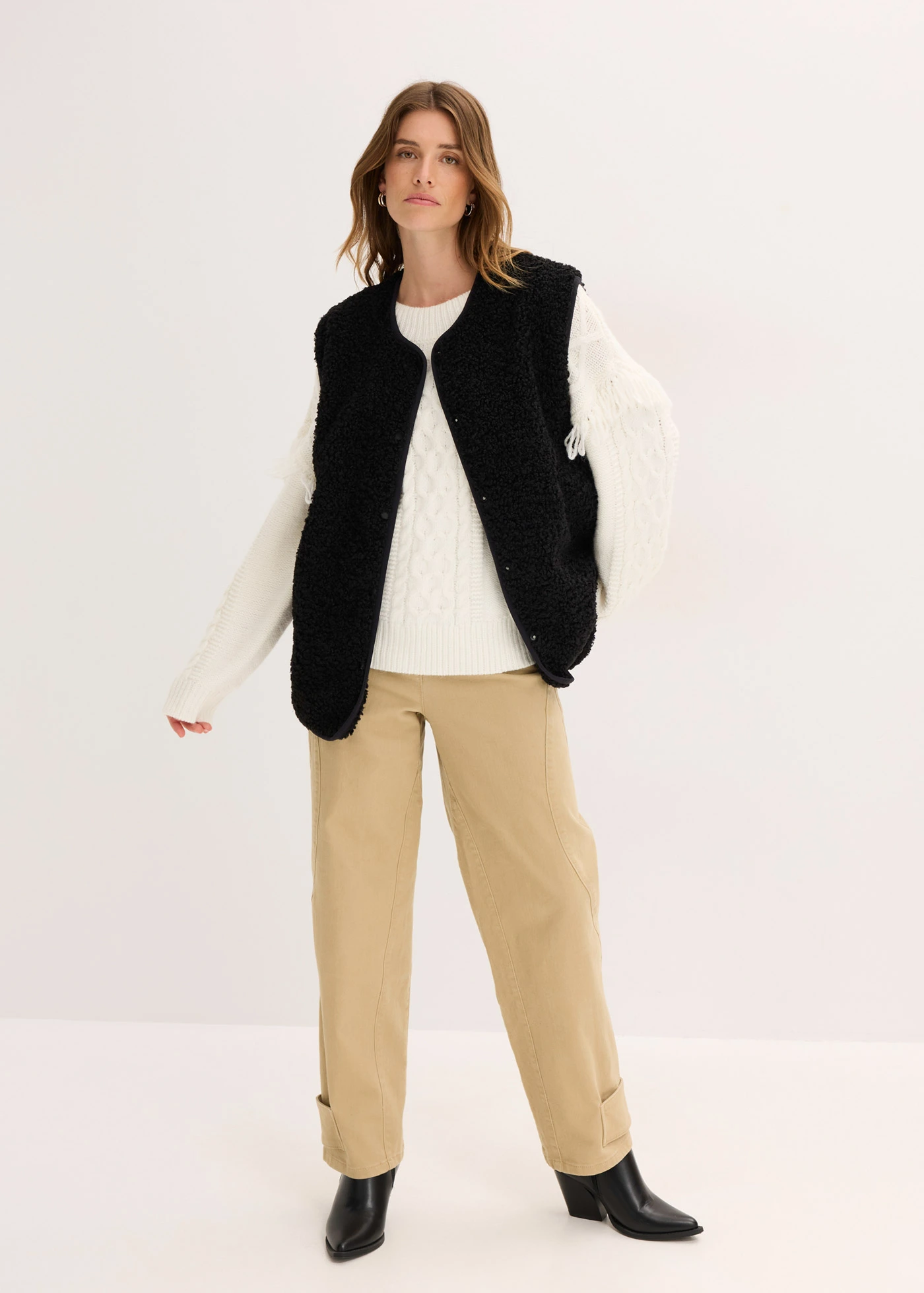 Vesta z medvídkového flísu • černá • bonprix obchod